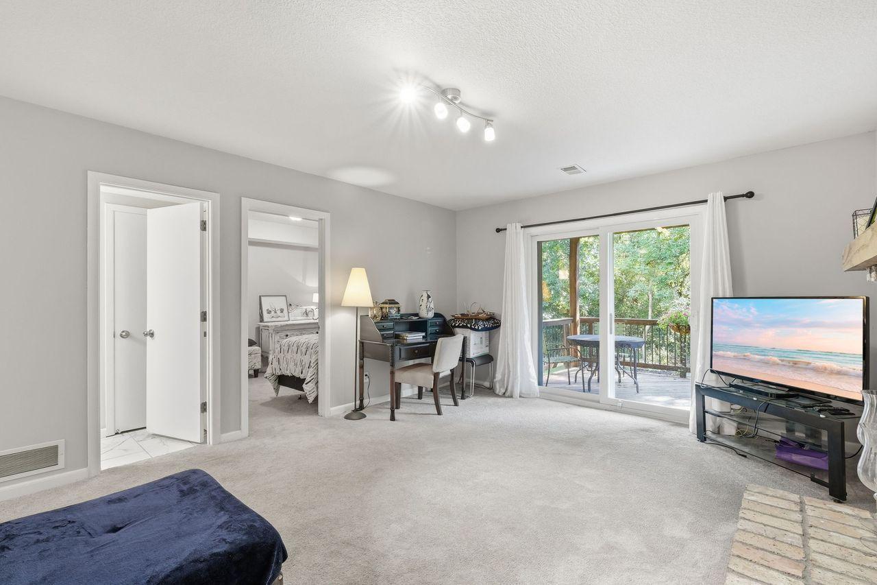 View of Residential at 18385 Creeks Bend Drive, Minnetonka MN 55345, Minnetonka (17 of 33) - Mike Wilen | Minnesota Team Real Estate