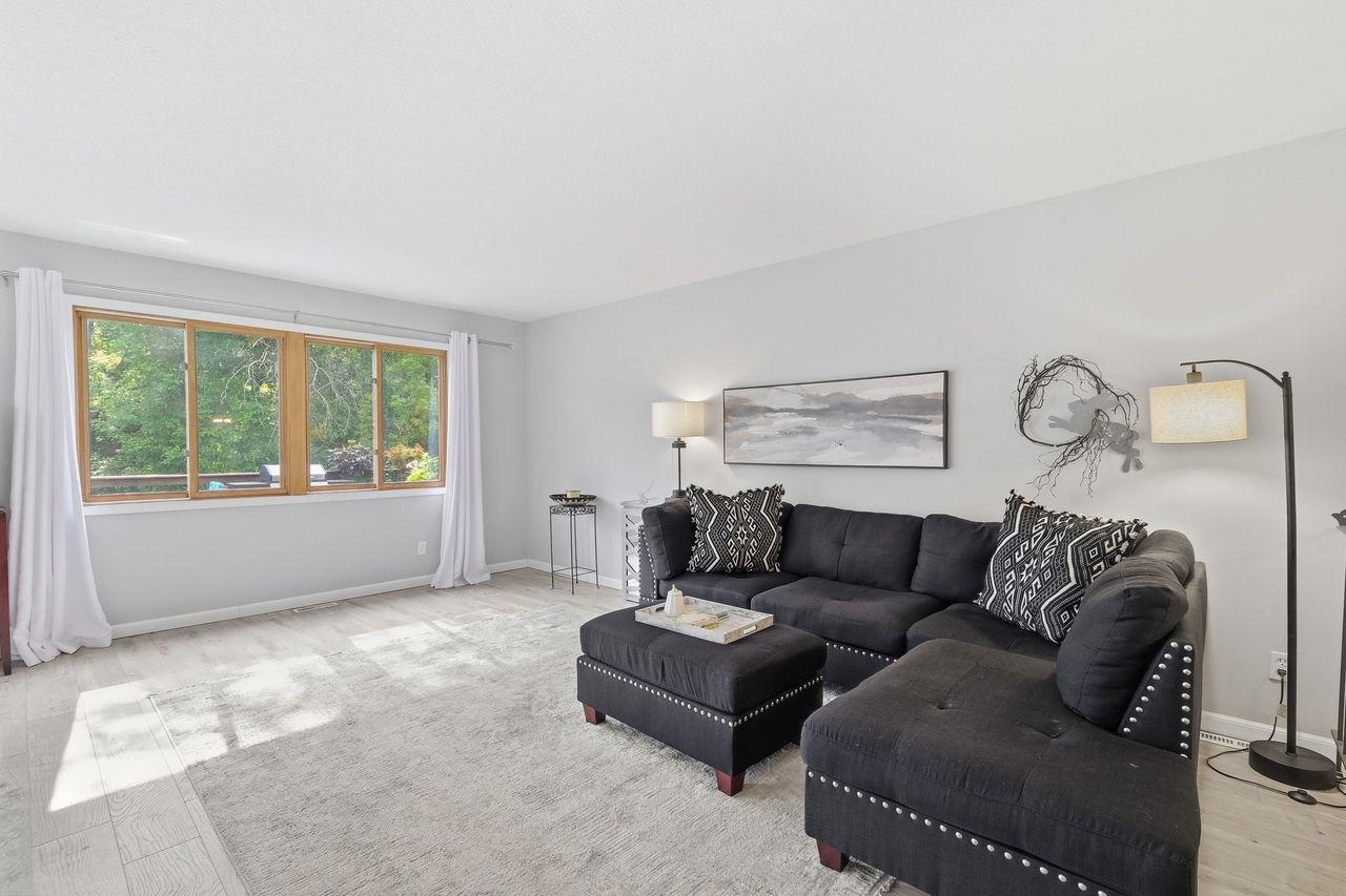 View of Residential at 18385 Creeks Bend Drive, Minnetonka MN 55345, Minnetonka (10 of 33) - Mike Wilen | Minnesota Team Real Estate