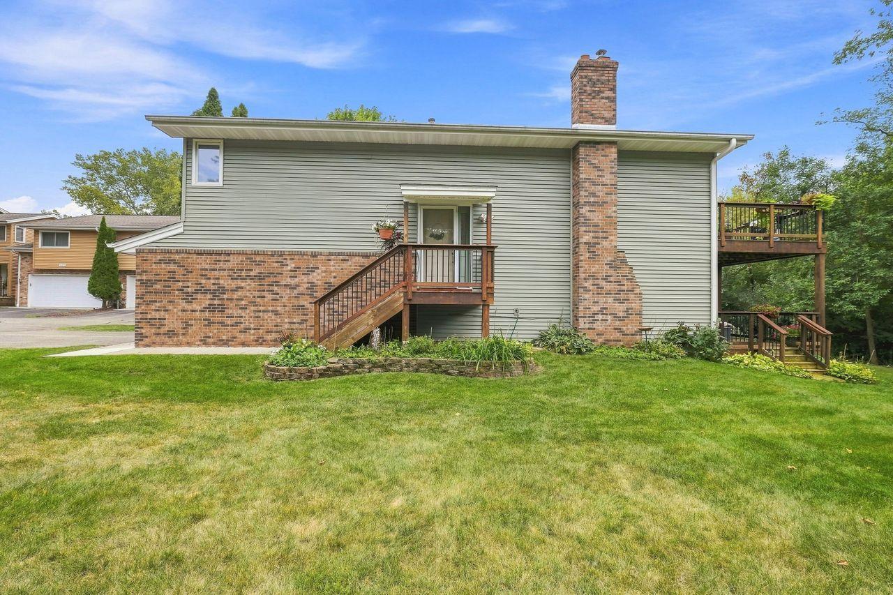 View of Residential at 18385 Creeks Bend Drive, Minnetonka MN 55345, Minnetonka (31 of 33) - Mike Wilen | Minnesota Team Real Estate
