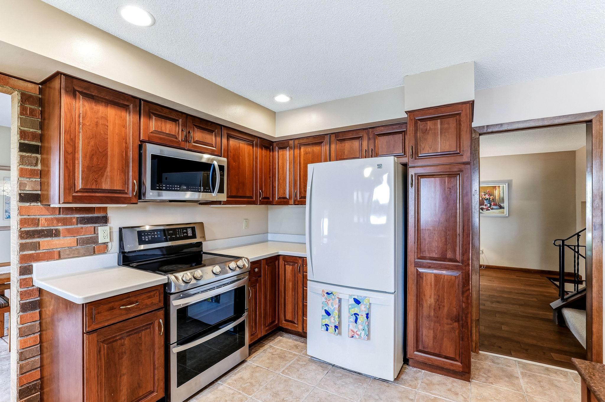 View of Residential at 2162 Lakebrook Drive, New Brighton MN 55112, New Brighton (20 of 44) - Mike Wilen | Minnesota Team Real Estate