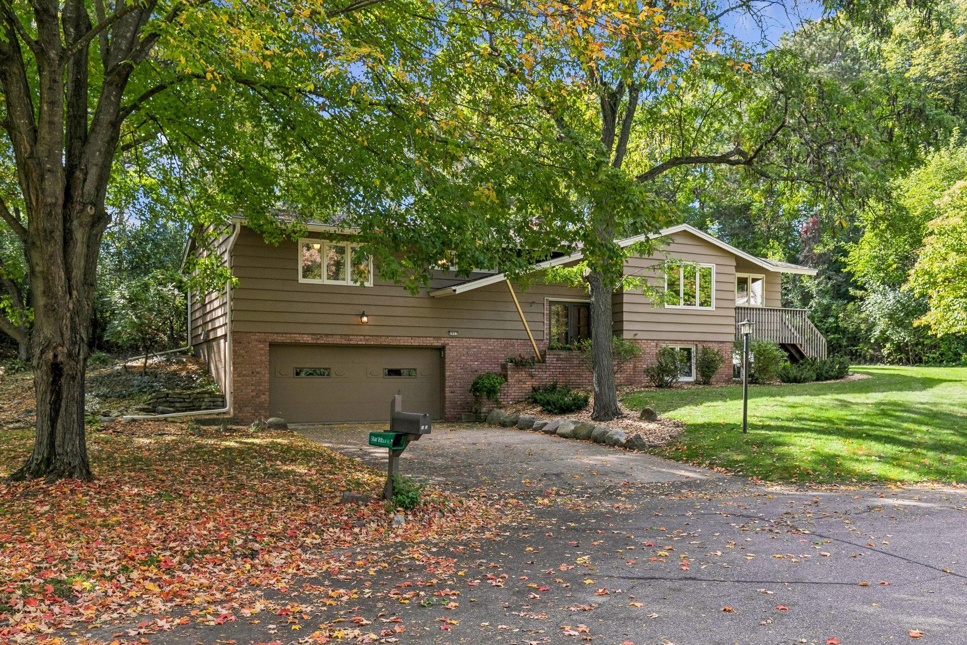 View of Single Family at 2931 Cedar Knoll Court, Minnetonka - Mike Wilen | Minnesota Team Real Estate