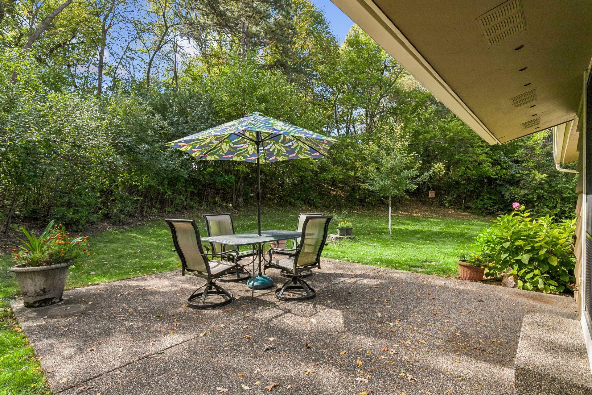 View of Residential at 2931 Cedar Knoll Court, Minnetonka MN 55305, Minnetonka (31 of 42) - Mike Wilen | Minnesota Team Real Estate