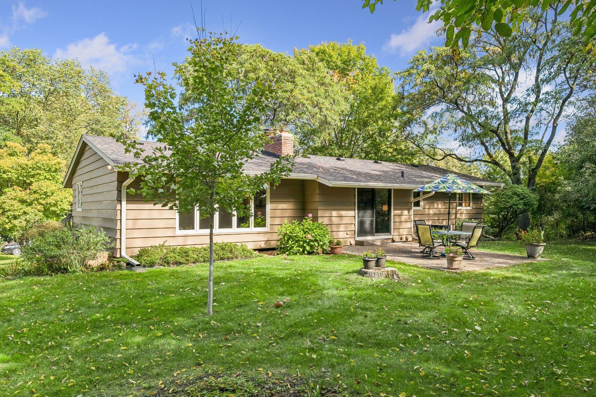 View of Residential at 2931 Cedar Knoll Court, Minnetonka MN 55305, Minnetonka (30 of 42) - Mike Wilen | Minnesota Team Real Estate