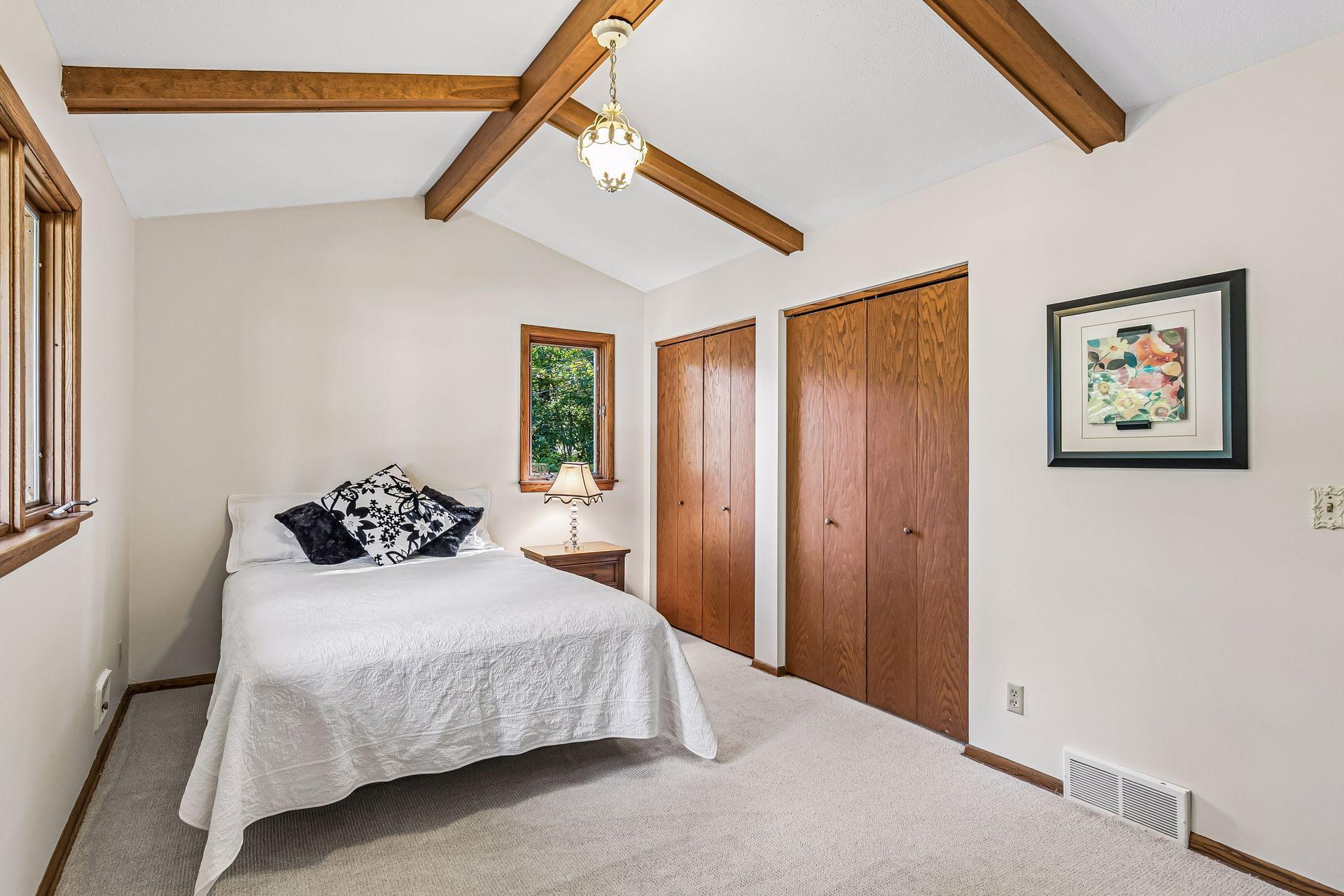 View of Residential at 2931 Cedar Knoll Court, Minnetonka MN 55305, Minnetonka (16 of 42) - Mike Wilen | Minnesota Team Real Estate