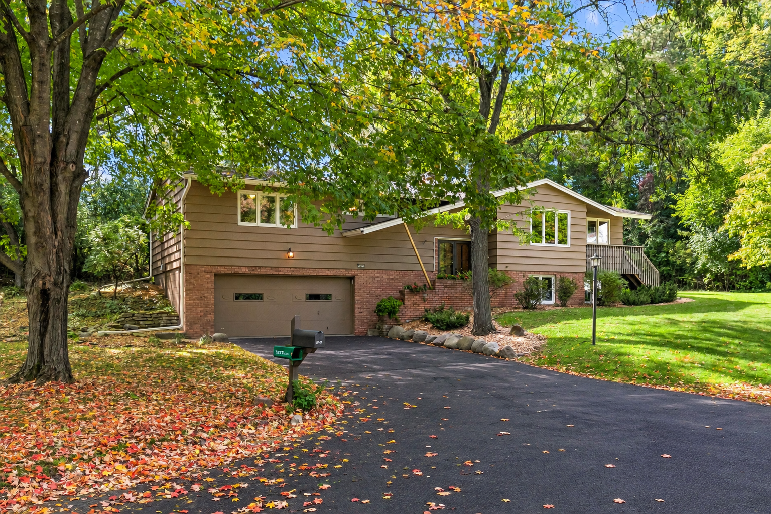 View of Residential at 2931 Cedar Knoll Court, Minnetonka MN 55305, Minnetonka (38 of 42) - Mike Wilen | Minnesota Team Real Estate