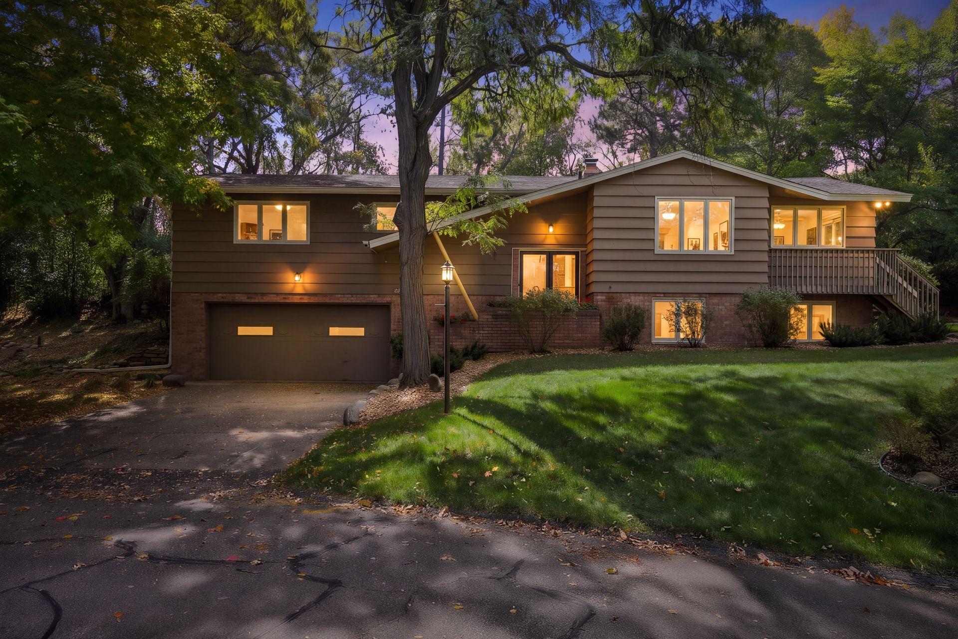 View of Residential at 2931 Cedar Knoll Court, Minnetonka MN 55305, Minnetonka (2 of 42) - Mike Wilen | Minnesota Team Real Estate