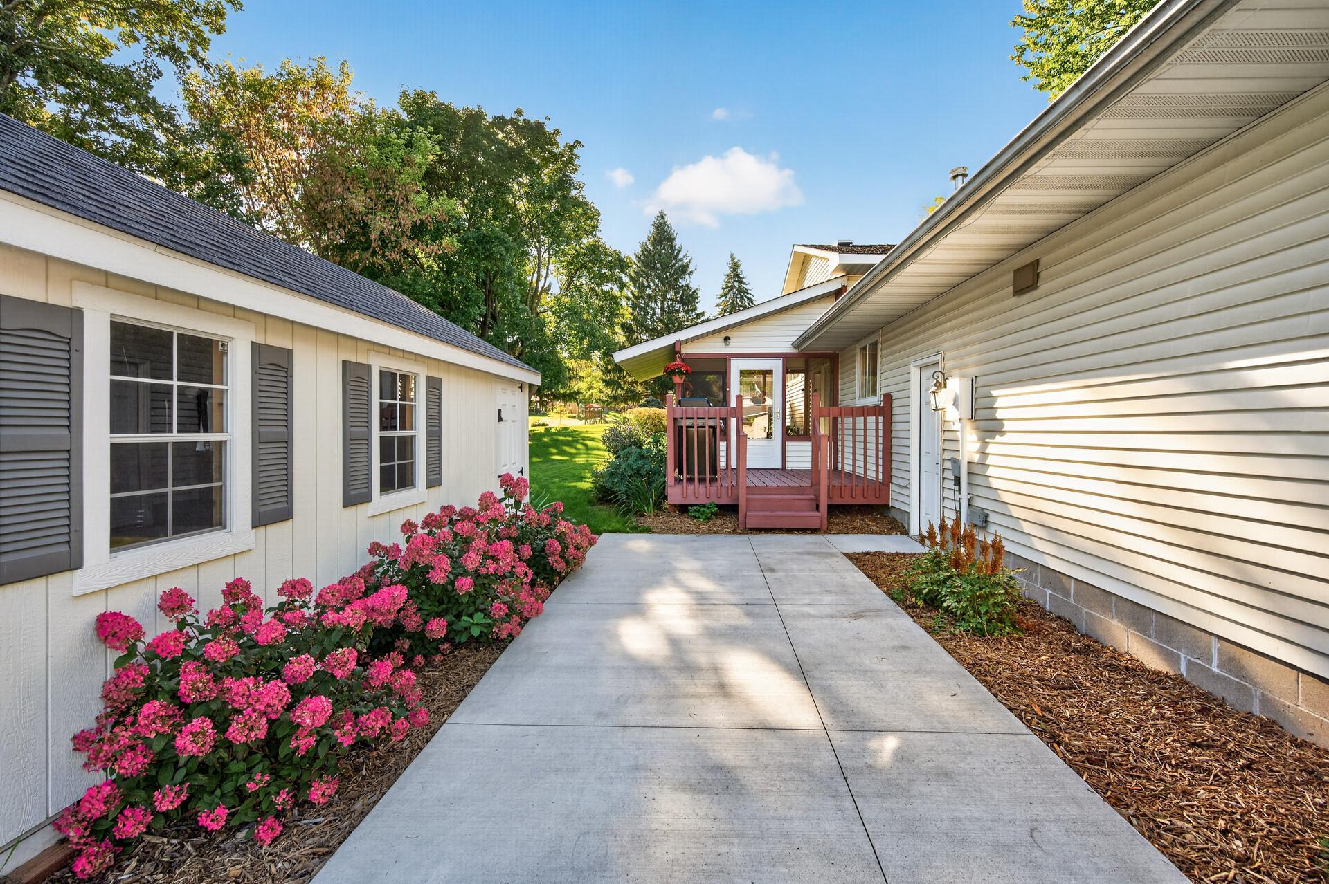 View of Residential at 4270 Victoria Street, Shoreview MN 55126, Shoreview (4 of 37) - Mike Wilen | Minnesota Team Real Estate