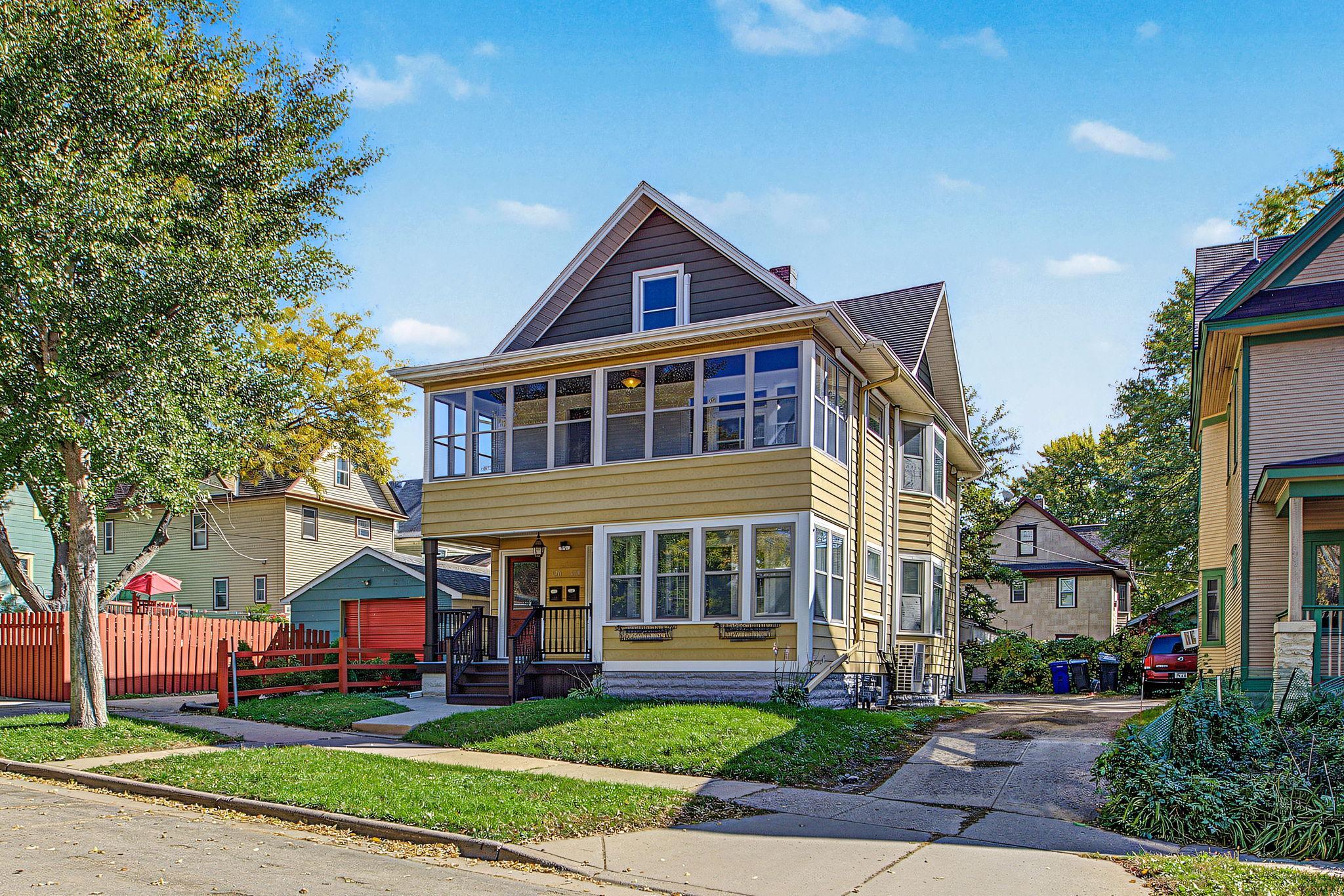 View of Residential Income at 670 Conway Street, Saint Paul MN 55106, Saint Paul (12 of 49) - Mike Wilen | Minnesota Team Real Estate