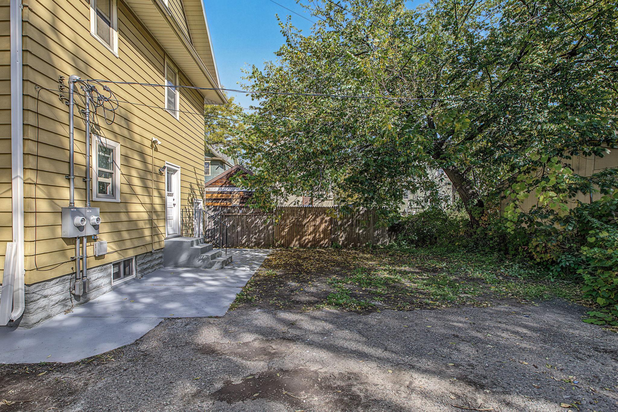 View of Residential Income at 670 Conway Street, Saint Paul MN 55106, Saint Paul (47 of 49) - Mike Wilen | Minnesota Team Real Estate