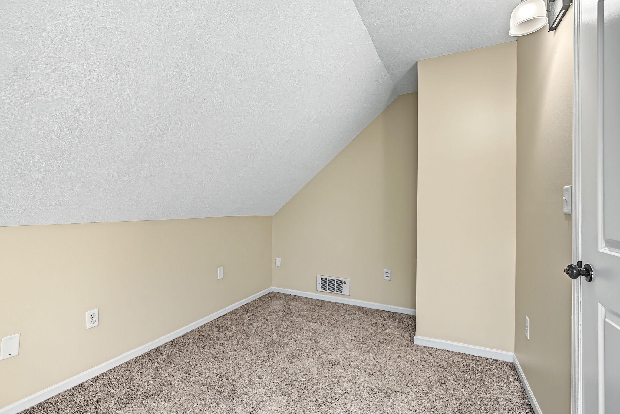 View of Residential Income at 670 Conway Street, Saint Paul MN 55106, Saint Paul (45 of 49) - Mike Wilen | Minnesota Team Real Estate