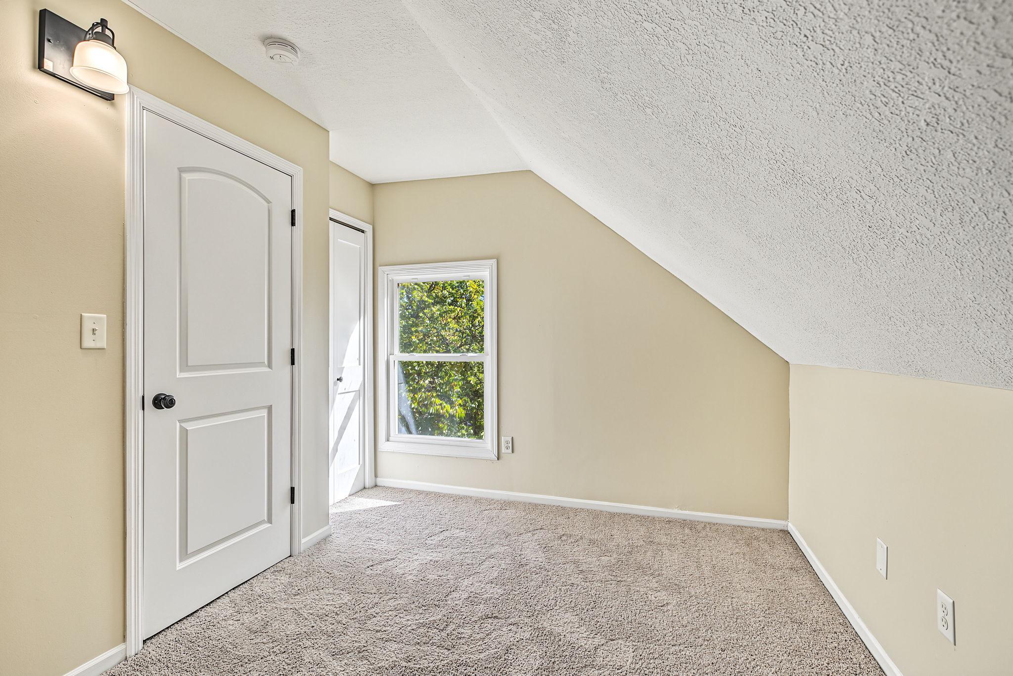 View of Residential Income at 670 Conway Street, Saint Paul MN 55106, Saint Paul (44 of 49) - Mike Wilen | Minnesota Team Real Estate