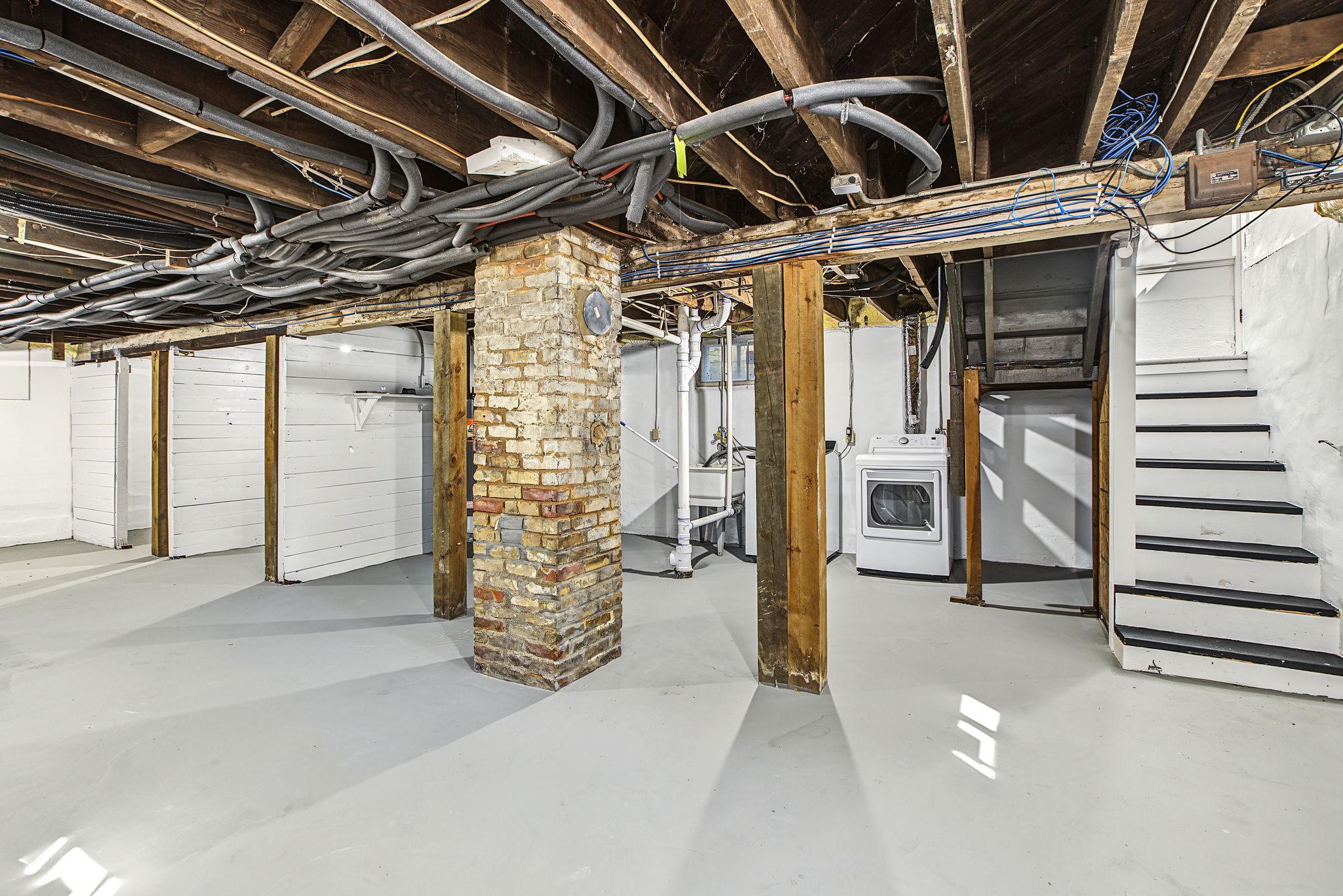 View of Residential Income at 670 Conway Street, Saint Paul MN 55106, Saint Paul (40 of 49) - Mike Wilen | Minnesota Team Real Estate