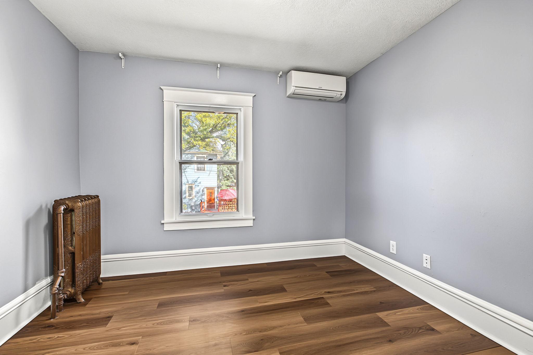View of Residential Income at 670 Conway Street, Saint Paul MN 55106, Saint Paul (39 of 49) - Mike Wilen | Minnesota Team Real Estate