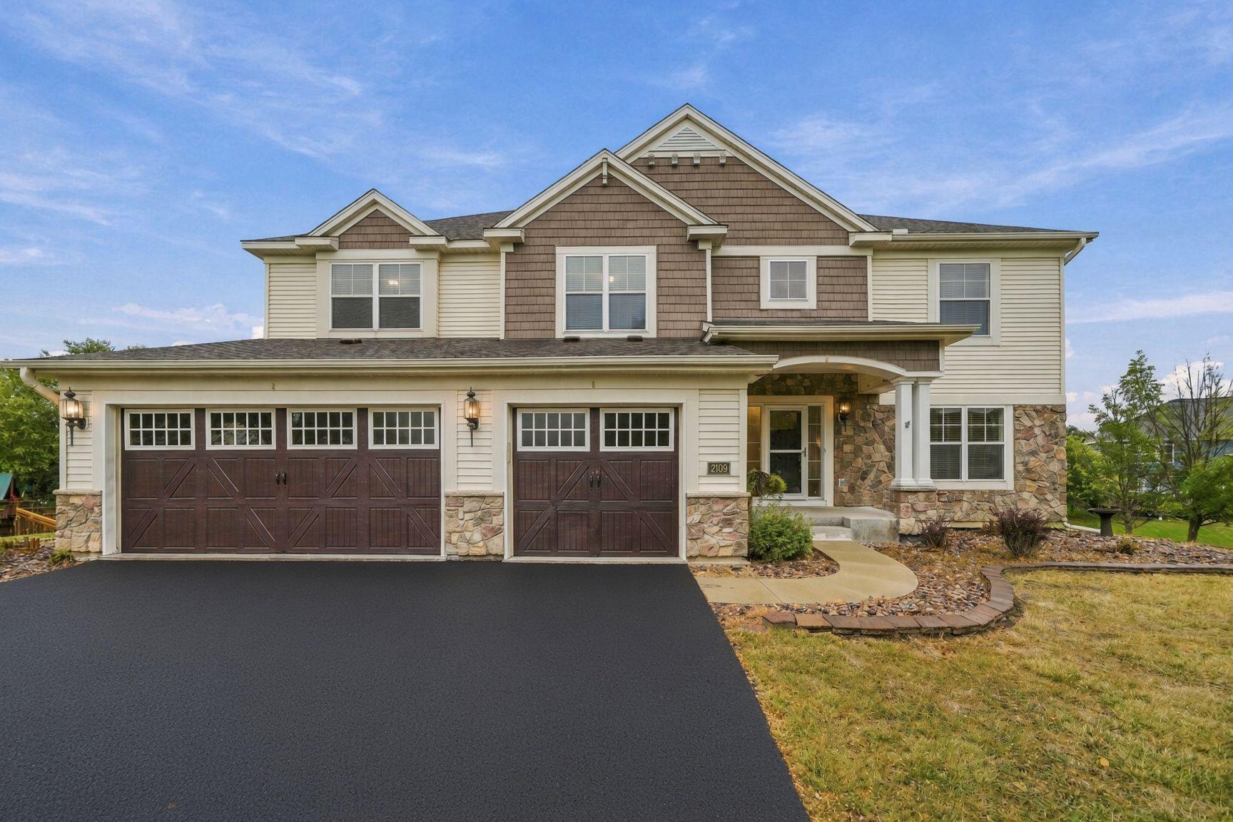 View of Single Family at 2109 Rockridge Circle, Shakopee - Mike Wilen | Minnesota Team Real Estate