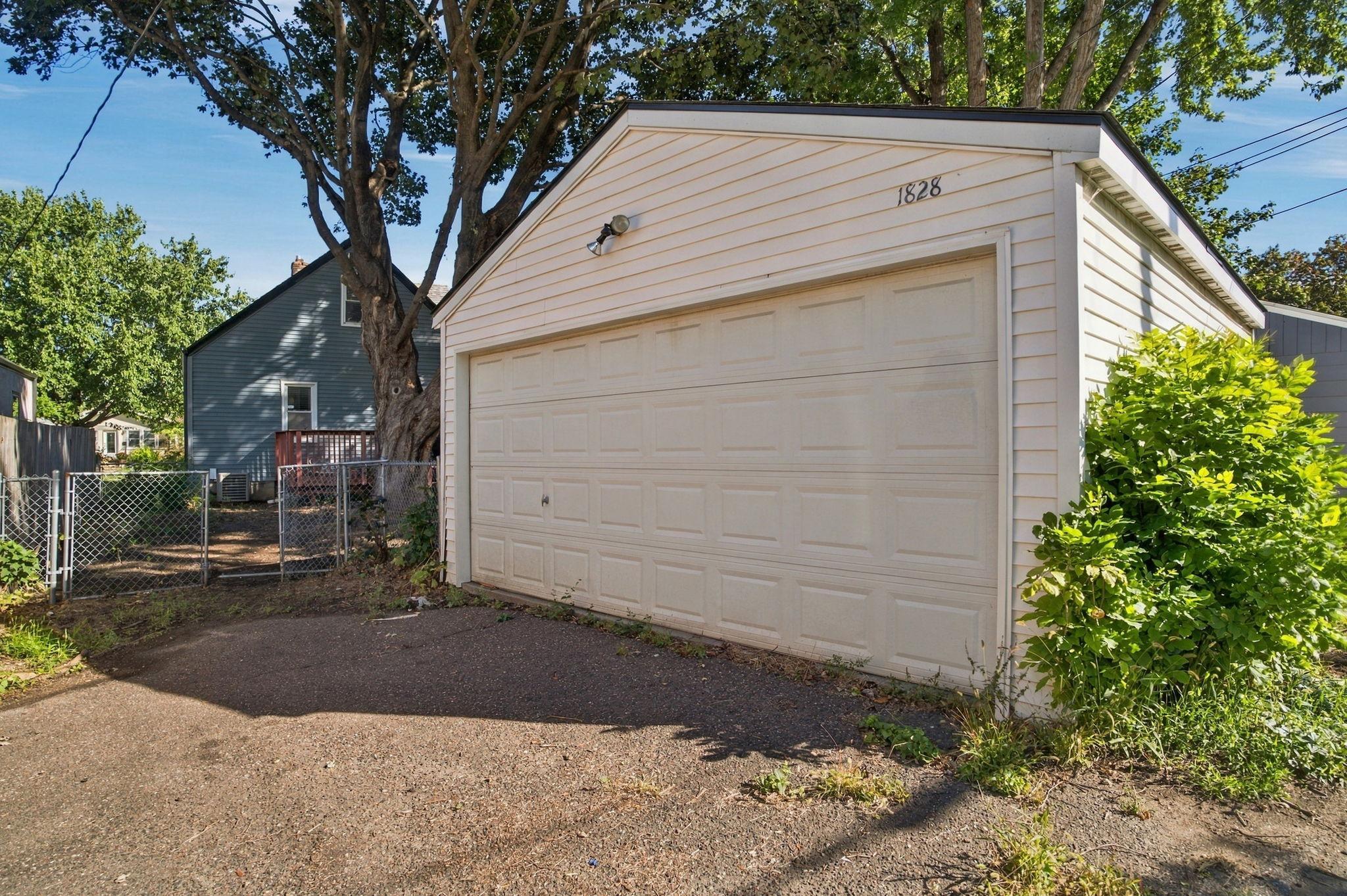 View of Residential at 1828 Arlington Avenue, Saint Paul MN 55119, Saint Paul (35 of 43) - Mike Wilen | Minnesota Team Real Estate