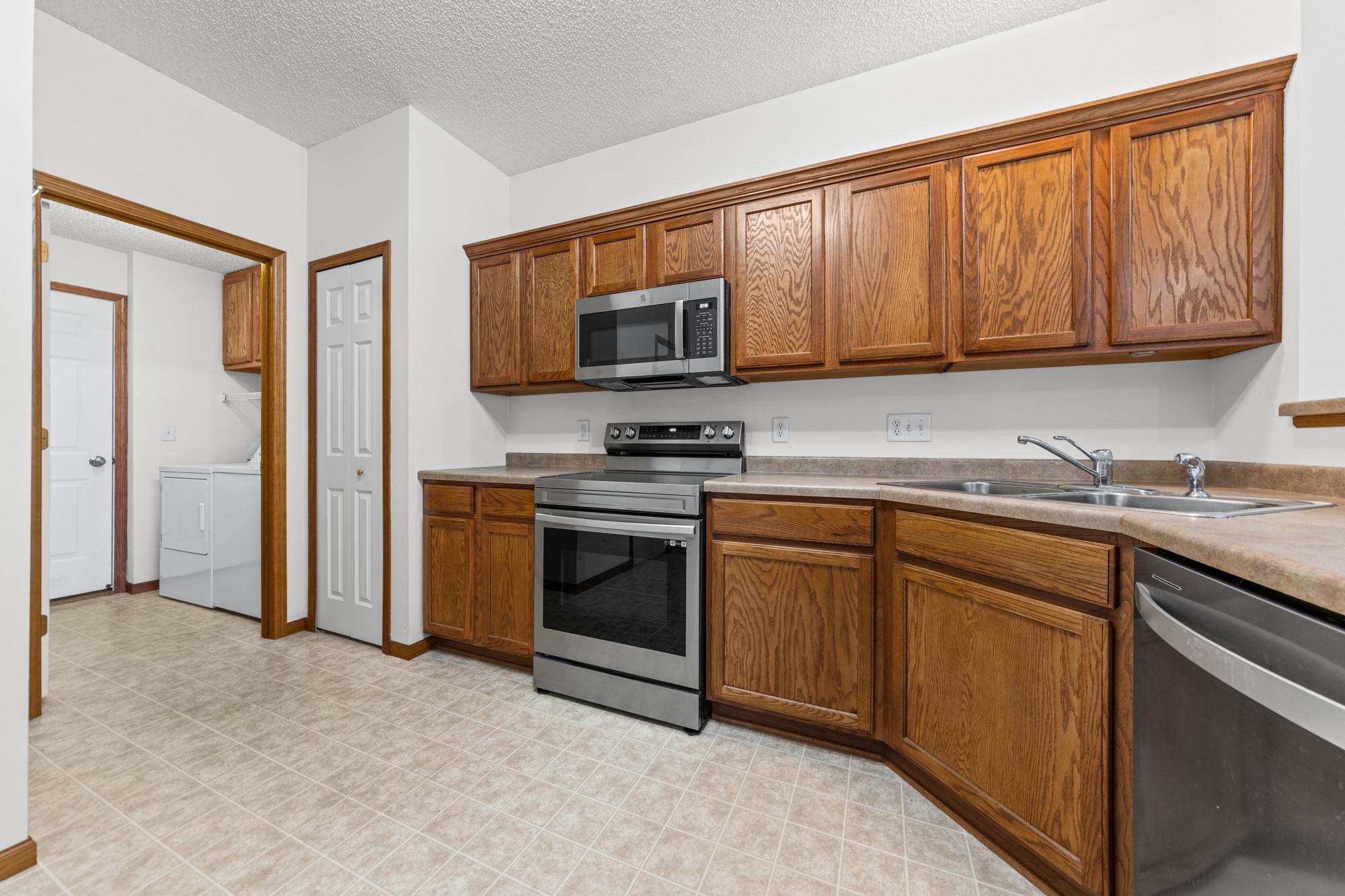View of Residential at 7623 Elm Grove Avenue, New Hope MN 55428, New Hope (12 of 36) - Mike Wilen | Minnesota Team Real Estate