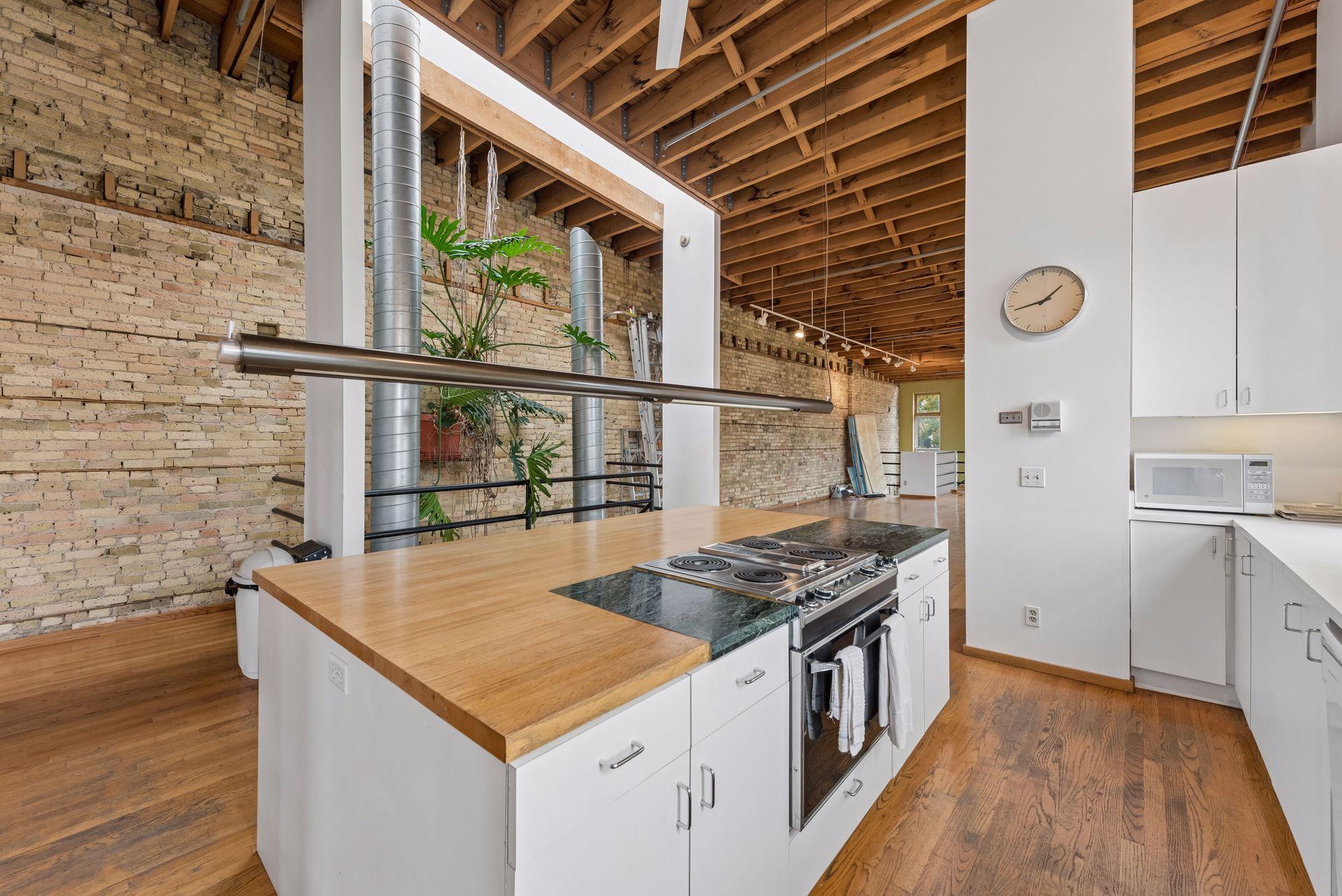 View of Commercial Sale at 213 1/2 Washington Avenue, Minneapolis MN 55401, Minneapolis (20 of 33) - Mike Wilen | Minnesota Team Real Estate