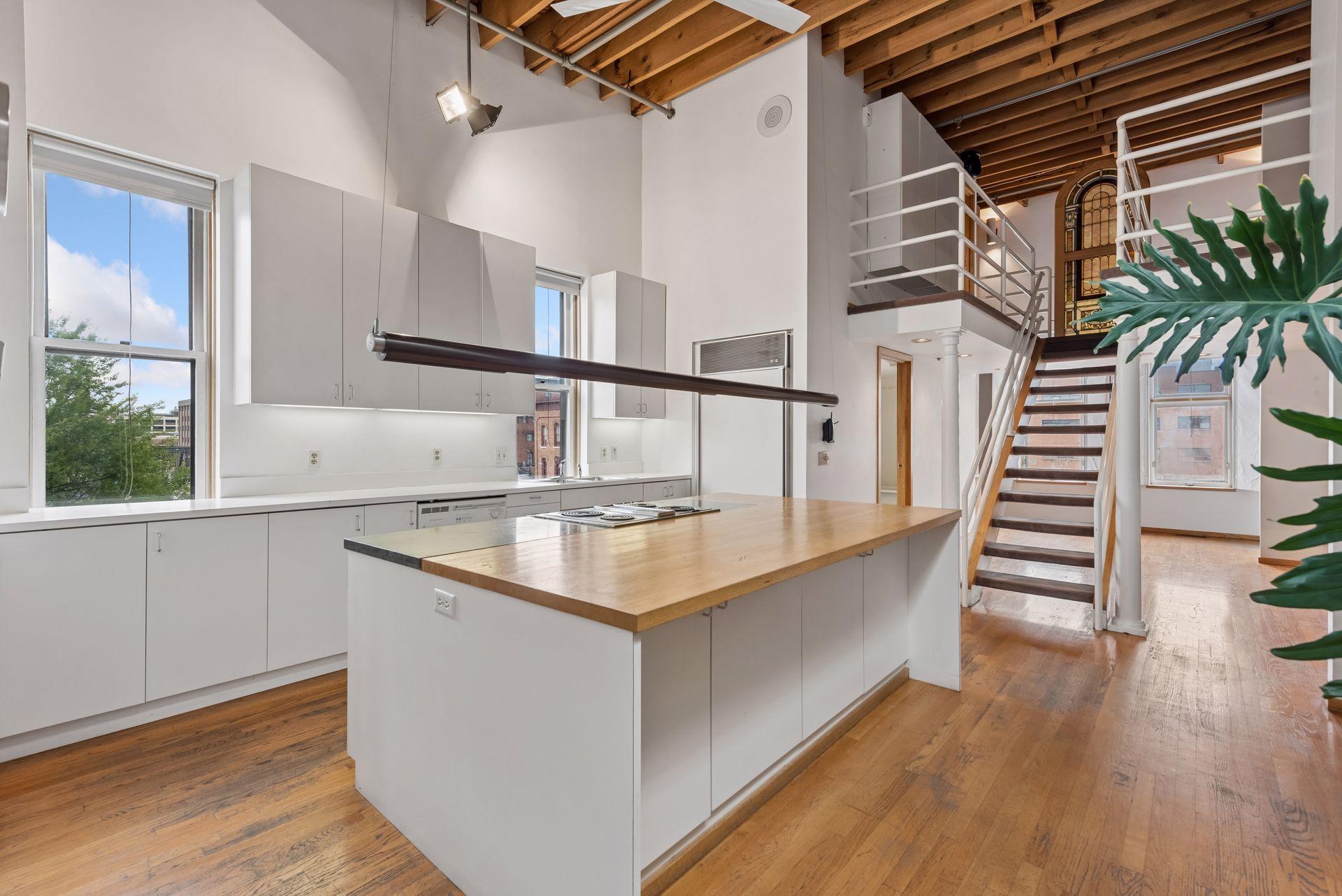 View of Commercial Sale at 213 1/2 Washington Avenue, Minneapolis MN 55401, Minneapolis (17 of 33) - Mike Wilen | Minnesota Team Real Estate