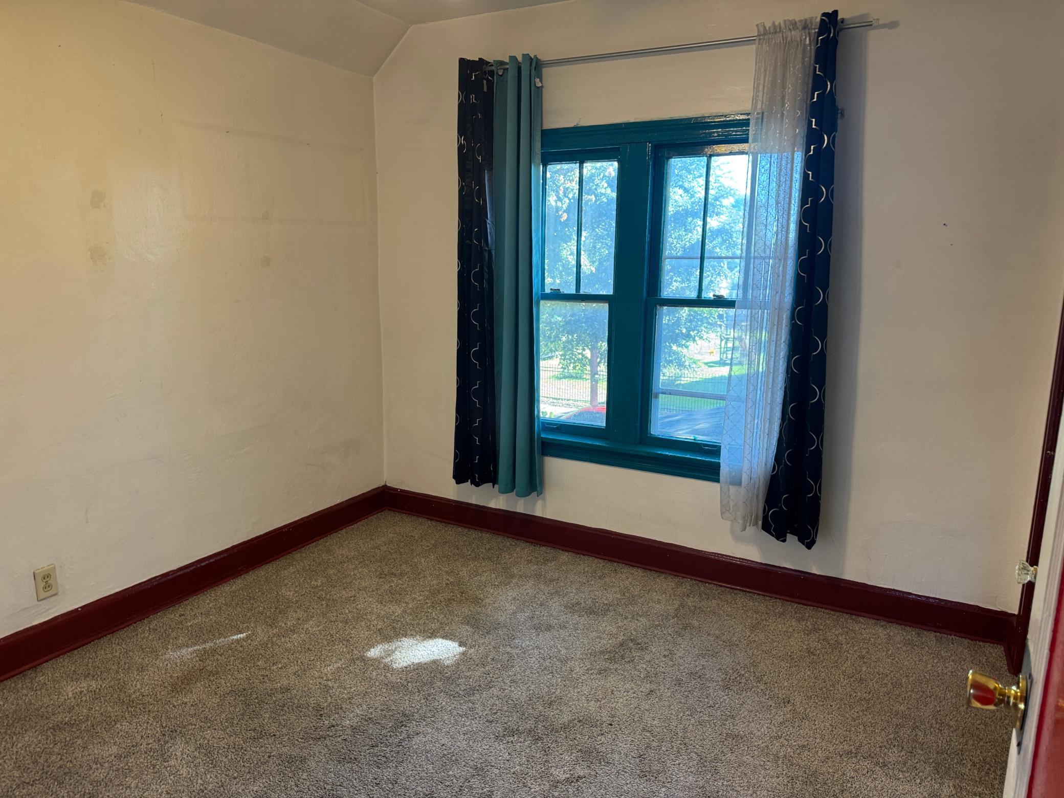 View of Residential at 849 Woodbridge Street, Saint Paul MN 55117, Saint Paul (7 of 31) - Mike Wilen | Minnesota Team Real Estate