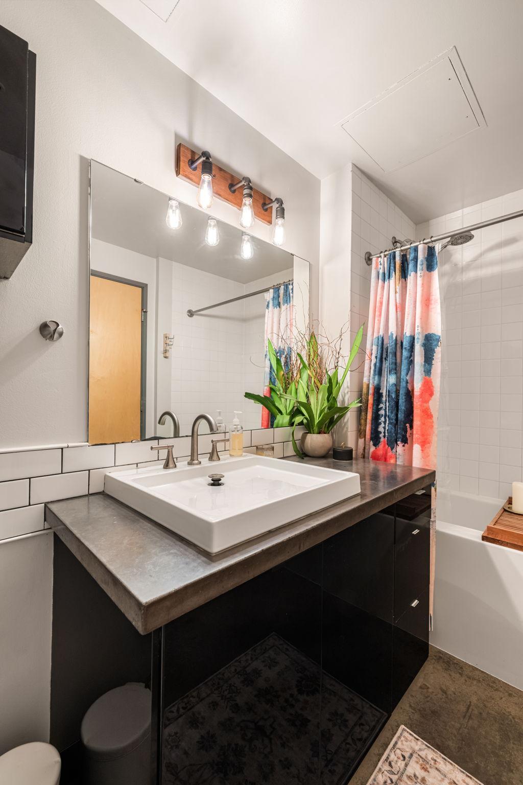 View of Residential at 250 Park Avenue #305, Minneapolis MN 55415, Minneapolis (8 of 58) - Mike Wilen | Minnesota Team Real Estate