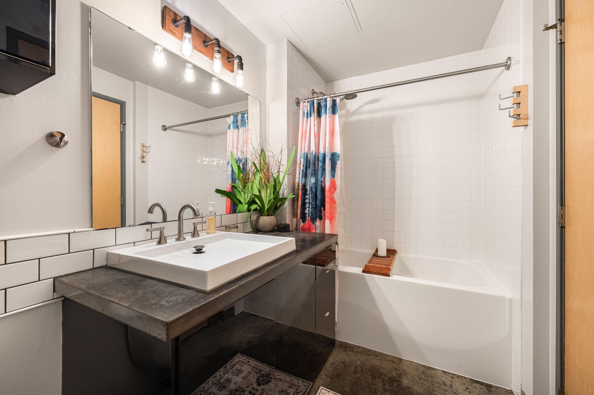 View of Residential at 250 Park Avenue #305, Minneapolis MN 55415, Minneapolis (9 of 58) - Mike Wilen | Minnesota Team Real Estate
