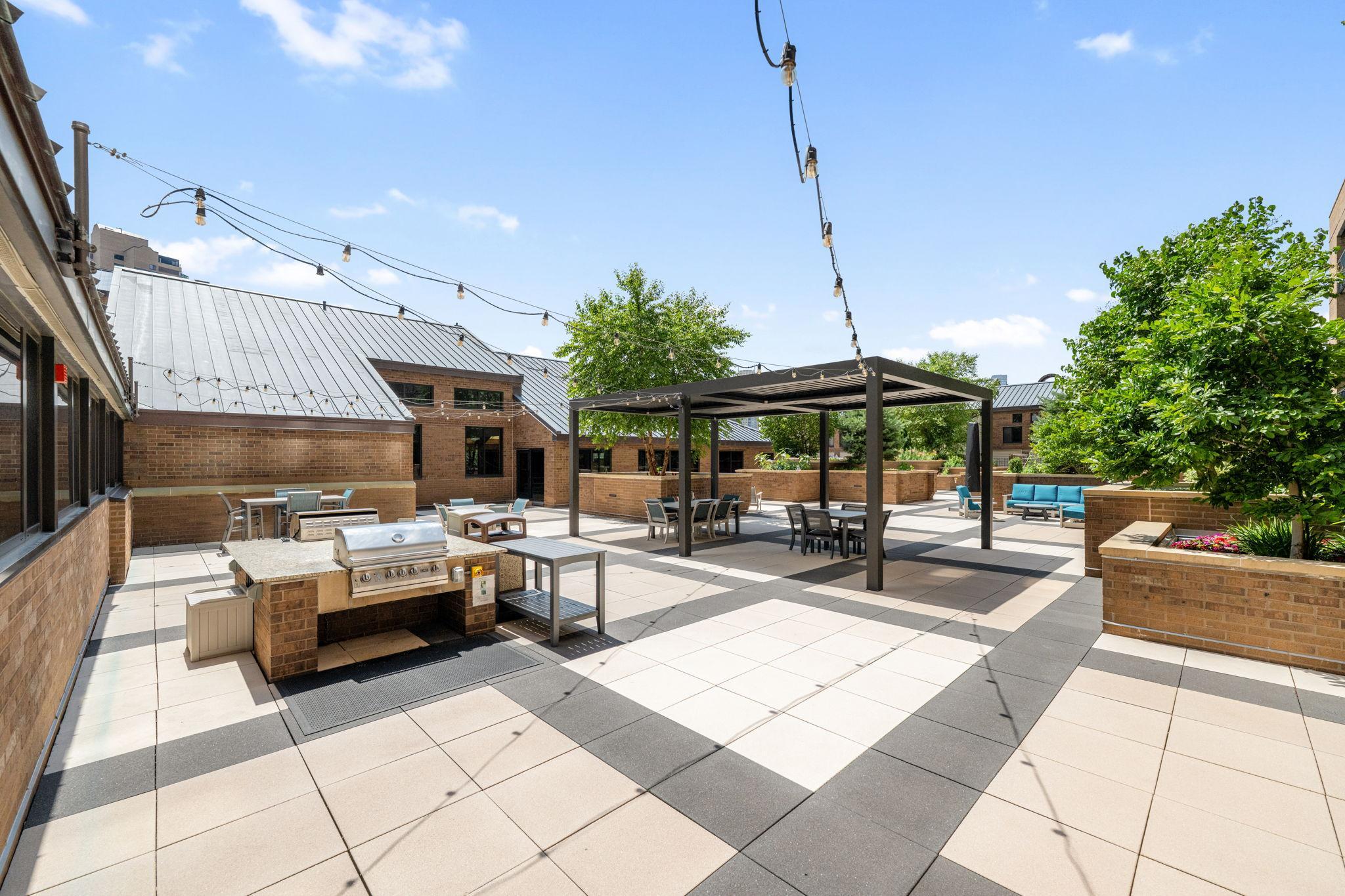 View of Residential at 110 1st Avenue #F704, Minneapolis MN 55413, Minneapolis (48 of 69) - Mike Wilen | Minnesota Team Real Estate