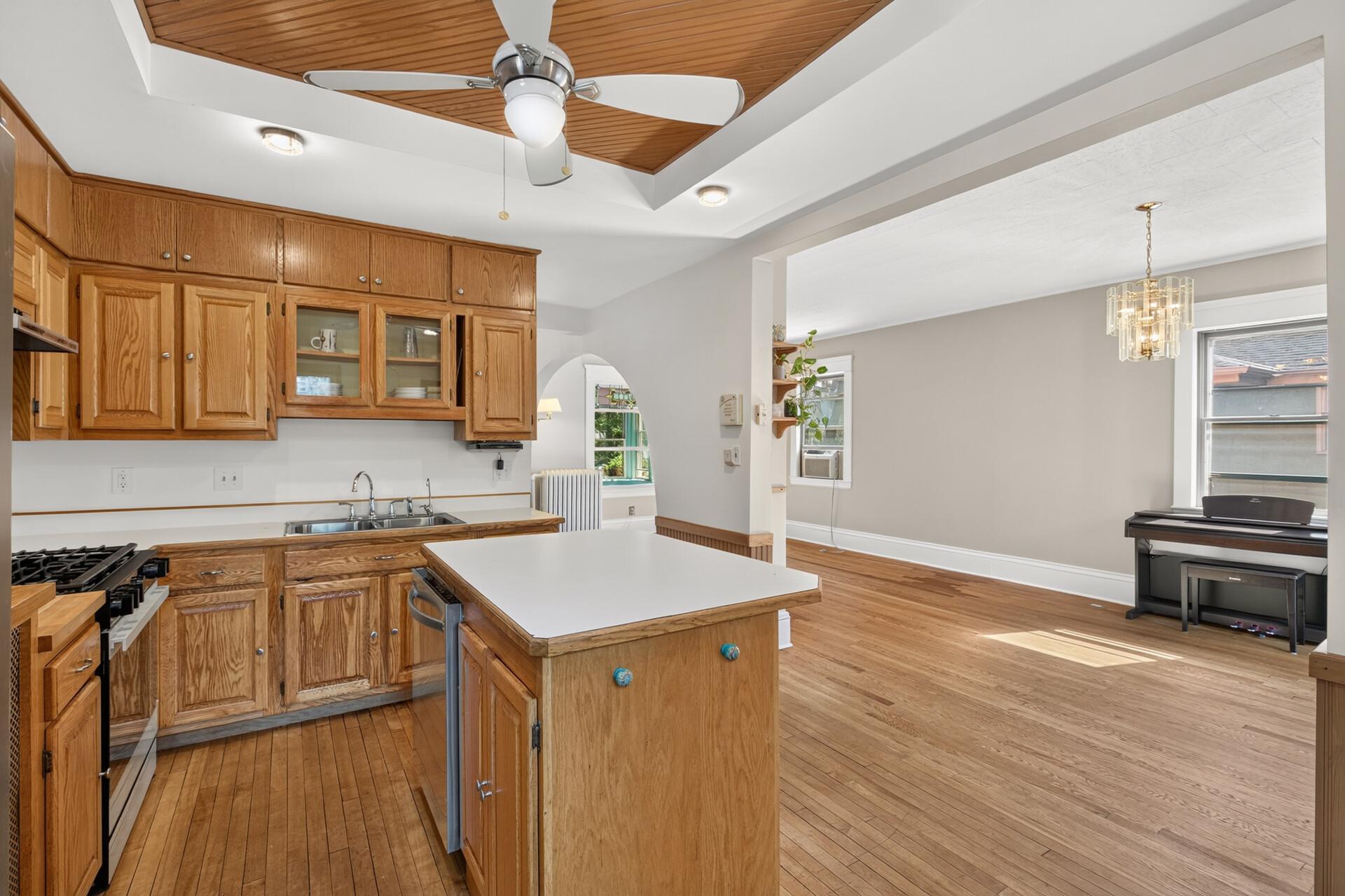 View of Residential at 449 Herschel Street, Saint Paul MN 55104, Saint Paul (18 of 48) - Mike Wilen | Minnesota Team Real Estate