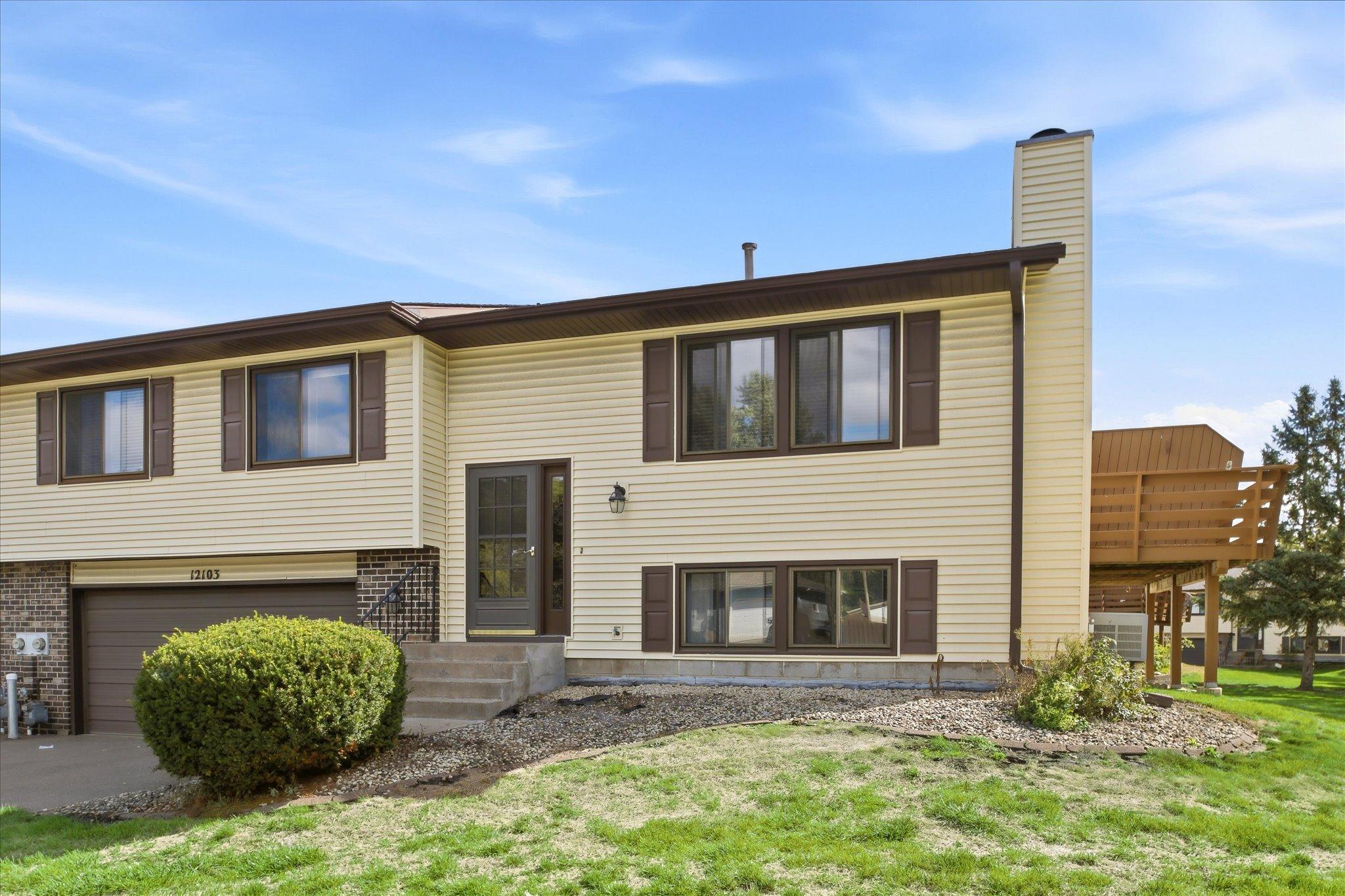 View of Residential at 12103 Oak Park Boulevard, Blaine MN 55434, Blaine (2 of 22) - Mike Wilen | Minnesota Team Real Estate