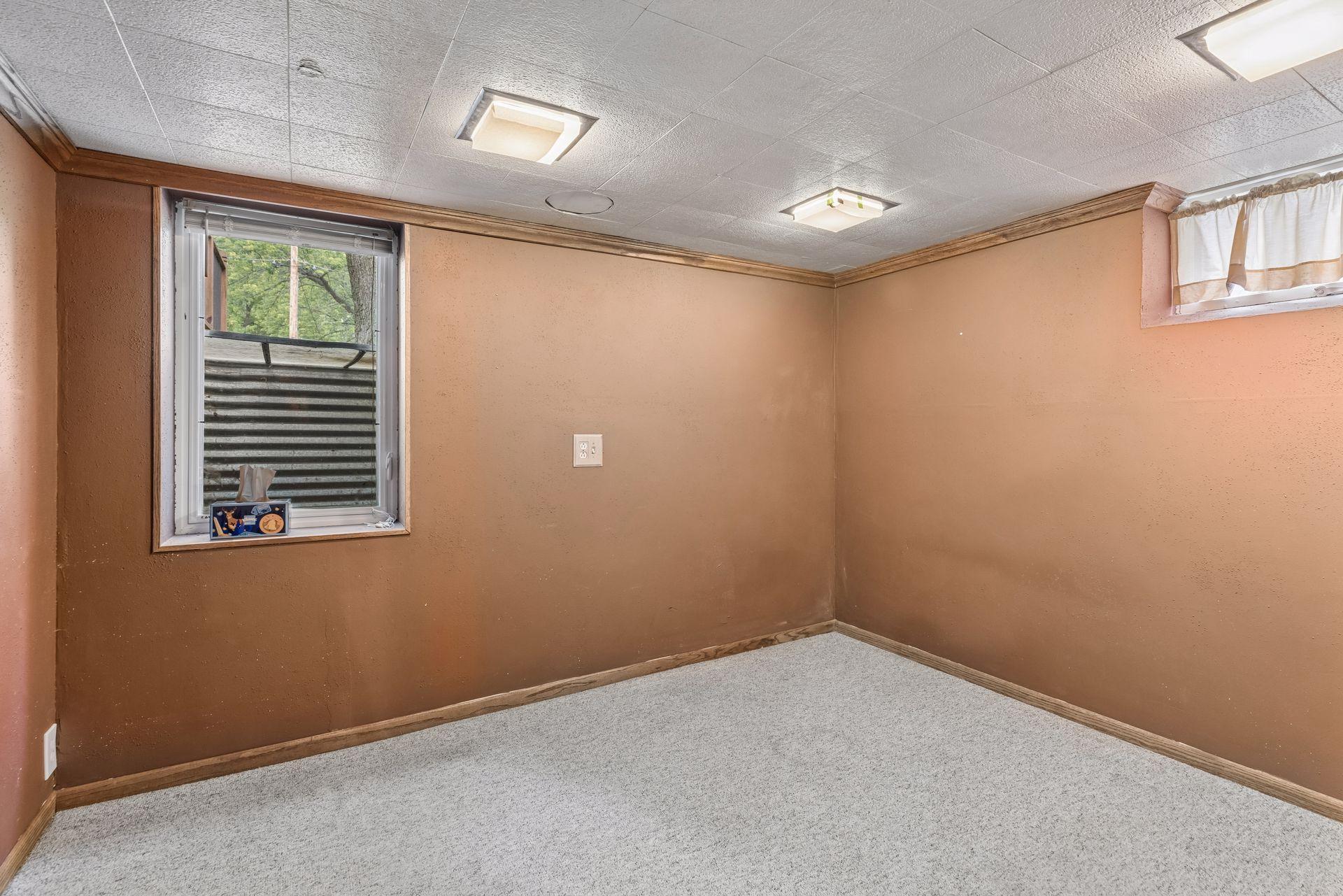 View of Residential at 3801 26 1/2 Avenue, Robbinsdale MN 55422, Robbinsdale (28 of 38) - Mike Wilen | Minnesota Team Real Estate
