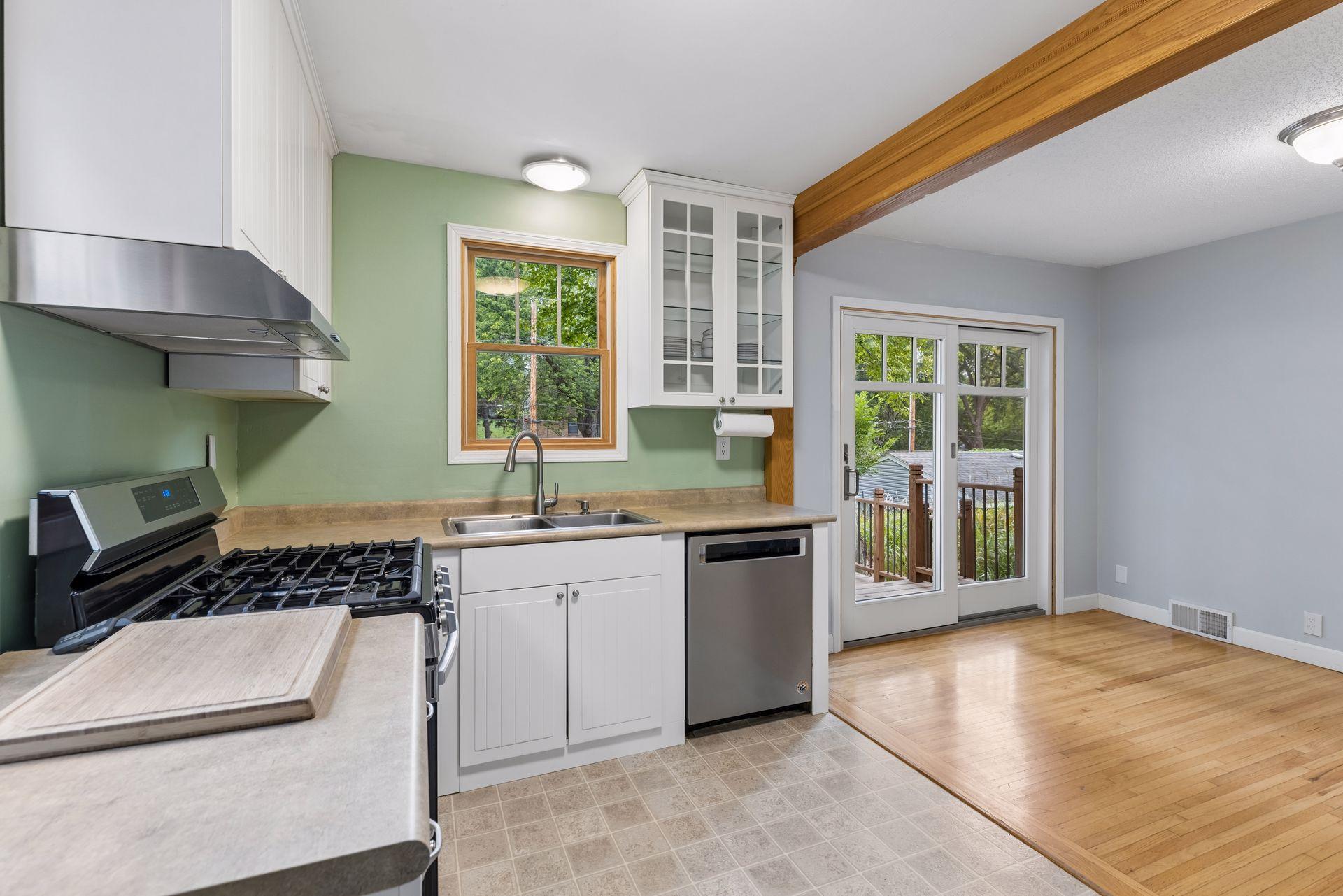 View of Residential at 3801 26 1/2 Avenue, Robbinsdale MN 55422, Robbinsdale (13 of 38) - Mike Wilen | Minnesota Team Real Estate