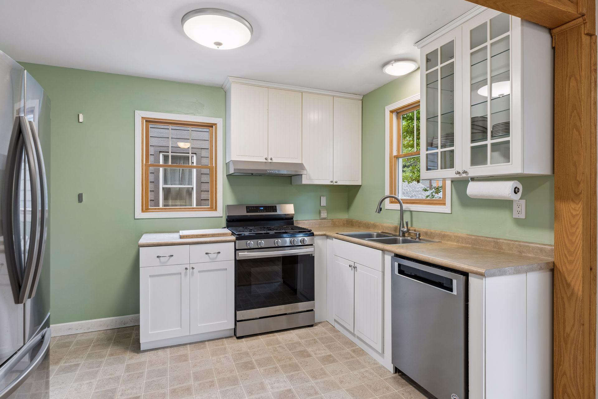 View of Residential at 3801 26 1/2 Avenue, Robbinsdale MN 55422, Robbinsdale (12 of 38) - Mike Wilen | Minnesota Team Real Estate