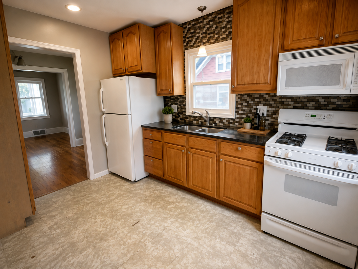 View of Residential at 812 Pedersen Street, Saint Paul MN 55119, Saint Paul (5 of 12) - Mike Wilen | Minnesota Team Real Estate
