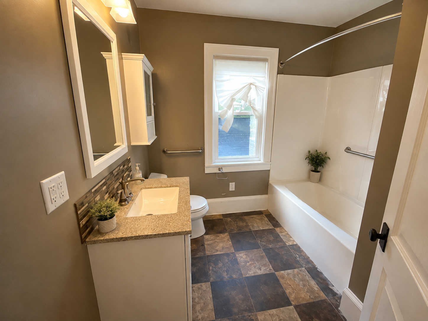 View of Residential at 812 Pedersen Street, Saint Paul MN 55119, Saint Paul (8 of 12) - Mike Wilen | Minnesota Team Real Estate