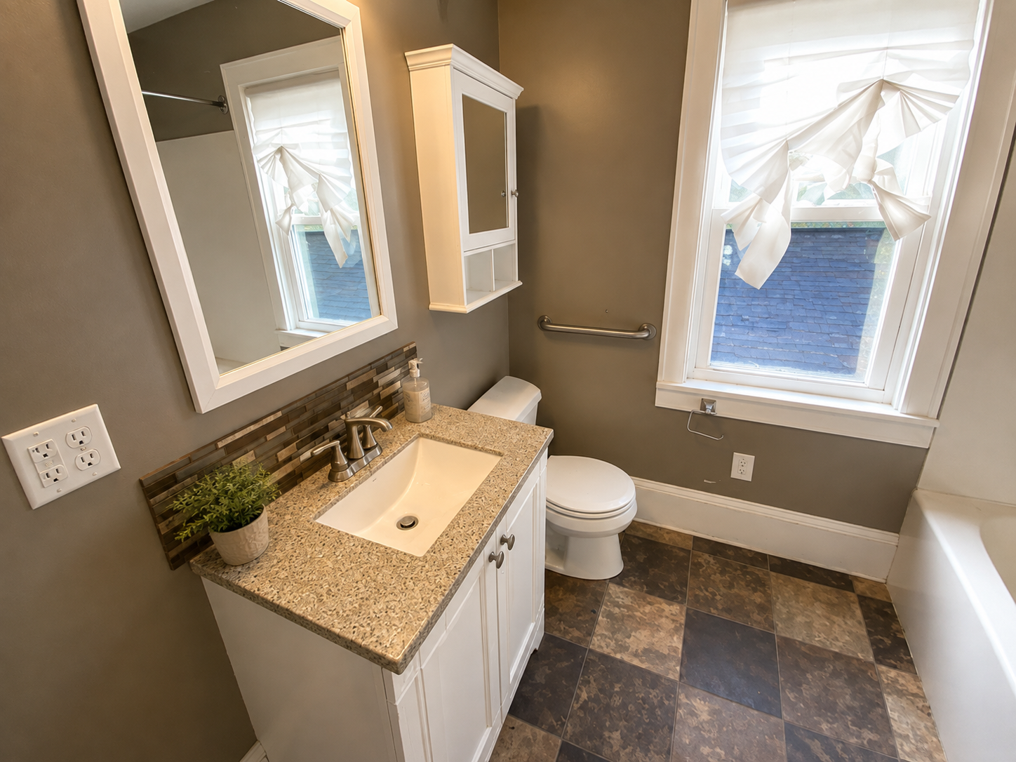 View of Residential at 812 Pedersen Street, Saint Paul MN 55119, Saint Paul (9 of 12) - Mike Wilen | Minnesota Team Real Estate