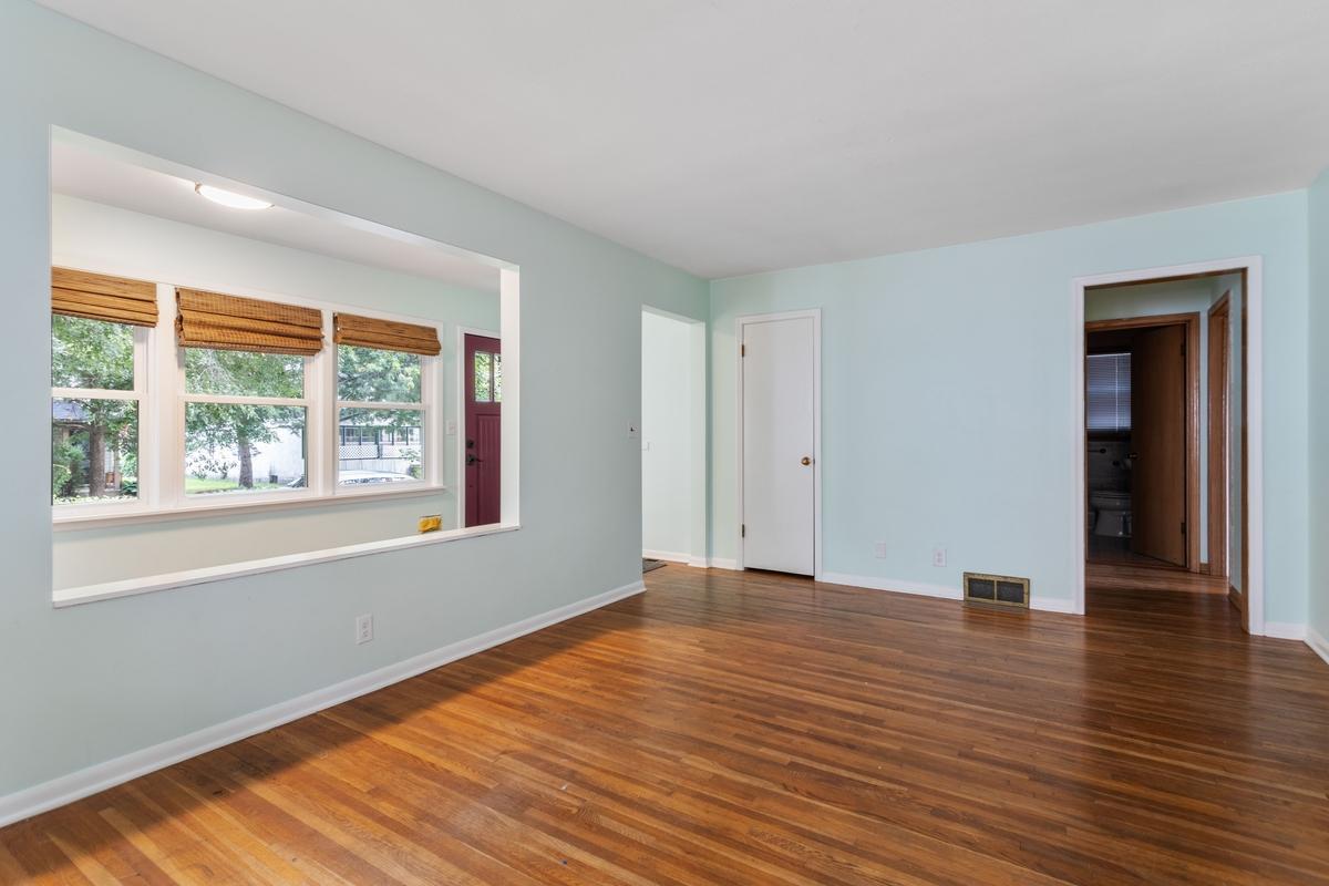 View of Residential at 323 Daly Street, Saint Paul MN 55102, Saint Paul (7 of 25) - Mike Wilen | Minnesota Team Real Estate