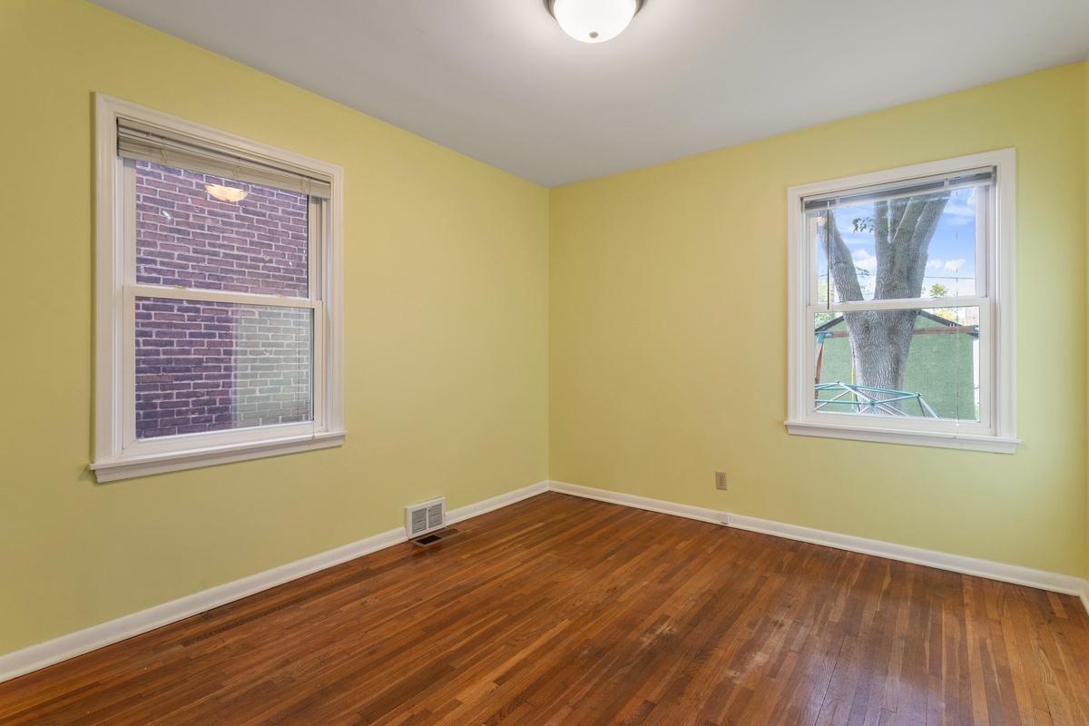 View of Residential at 323 Daly Street, Saint Paul MN 55102, Saint Paul (15 of 25) - Mike Wilen | Minnesota Team Real Estate