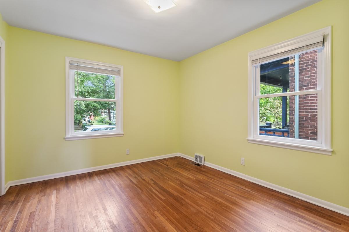 View of Residential at 323 Daly Street, Saint Paul MN 55102, Saint Paul (12 of 25) - Mike Wilen | Minnesota Team Real Estate