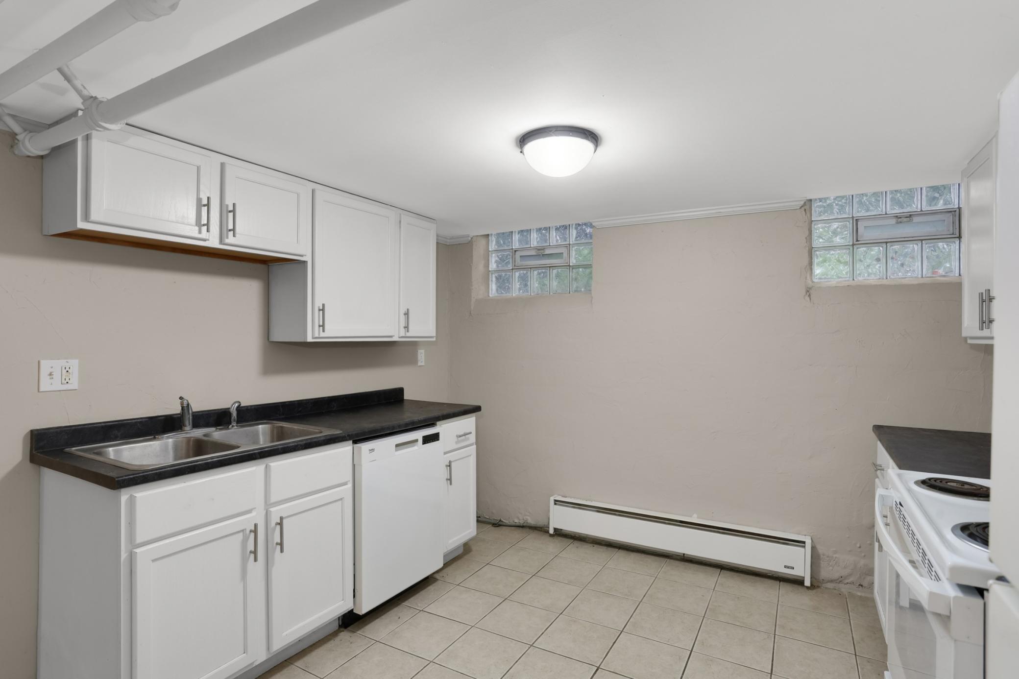 View of Residential Income at 100 40th Street, Minneapolis MN 55409, Minneapolis (34 of 56) - Mike Wilen | Minnesota Team Real Estate