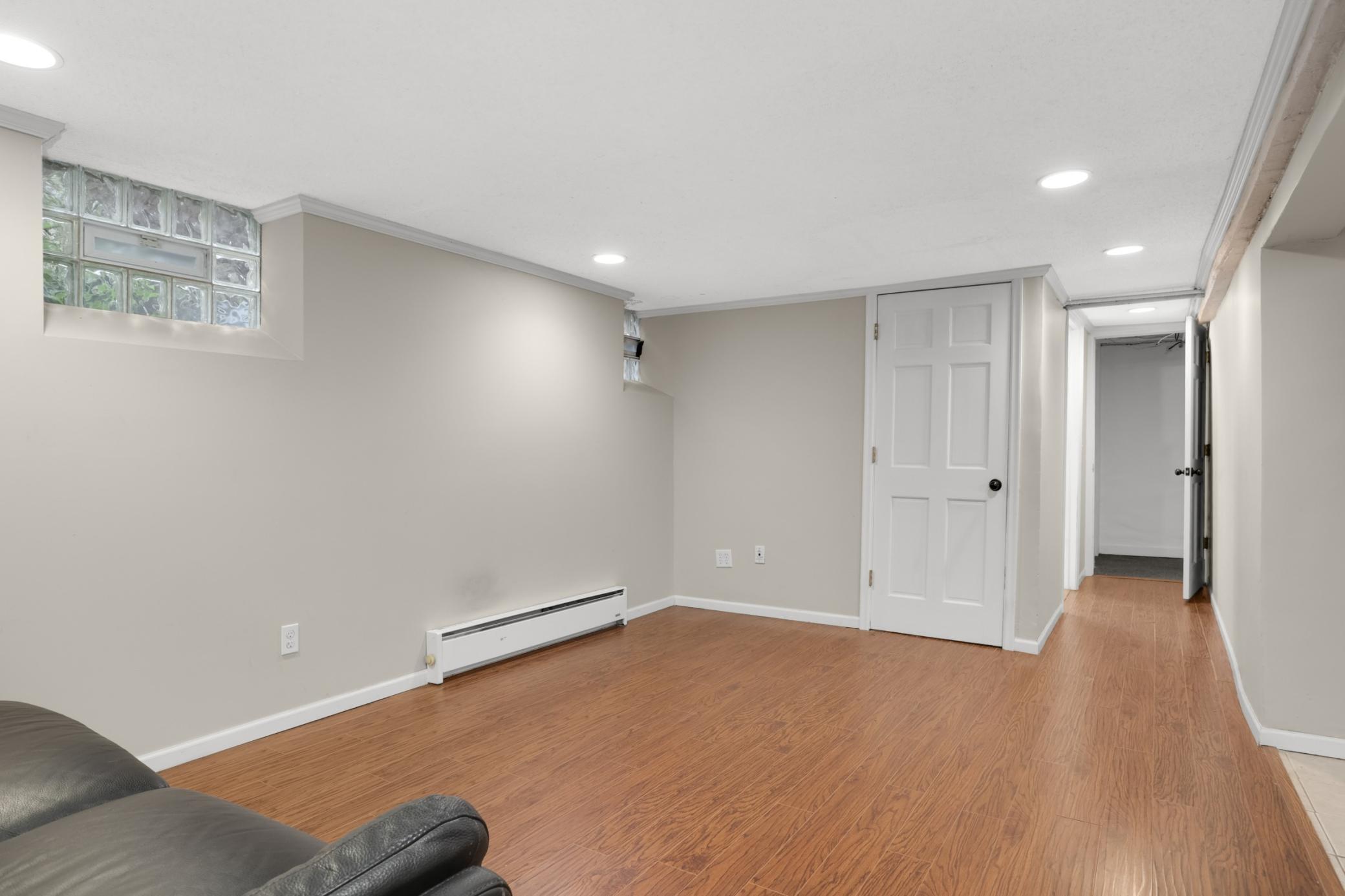 View of Residential Income at 100 40th Street, Minneapolis MN 55409, Minneapolis (30 of 56) - Mike Wilen | Minnesota Team Real Estate