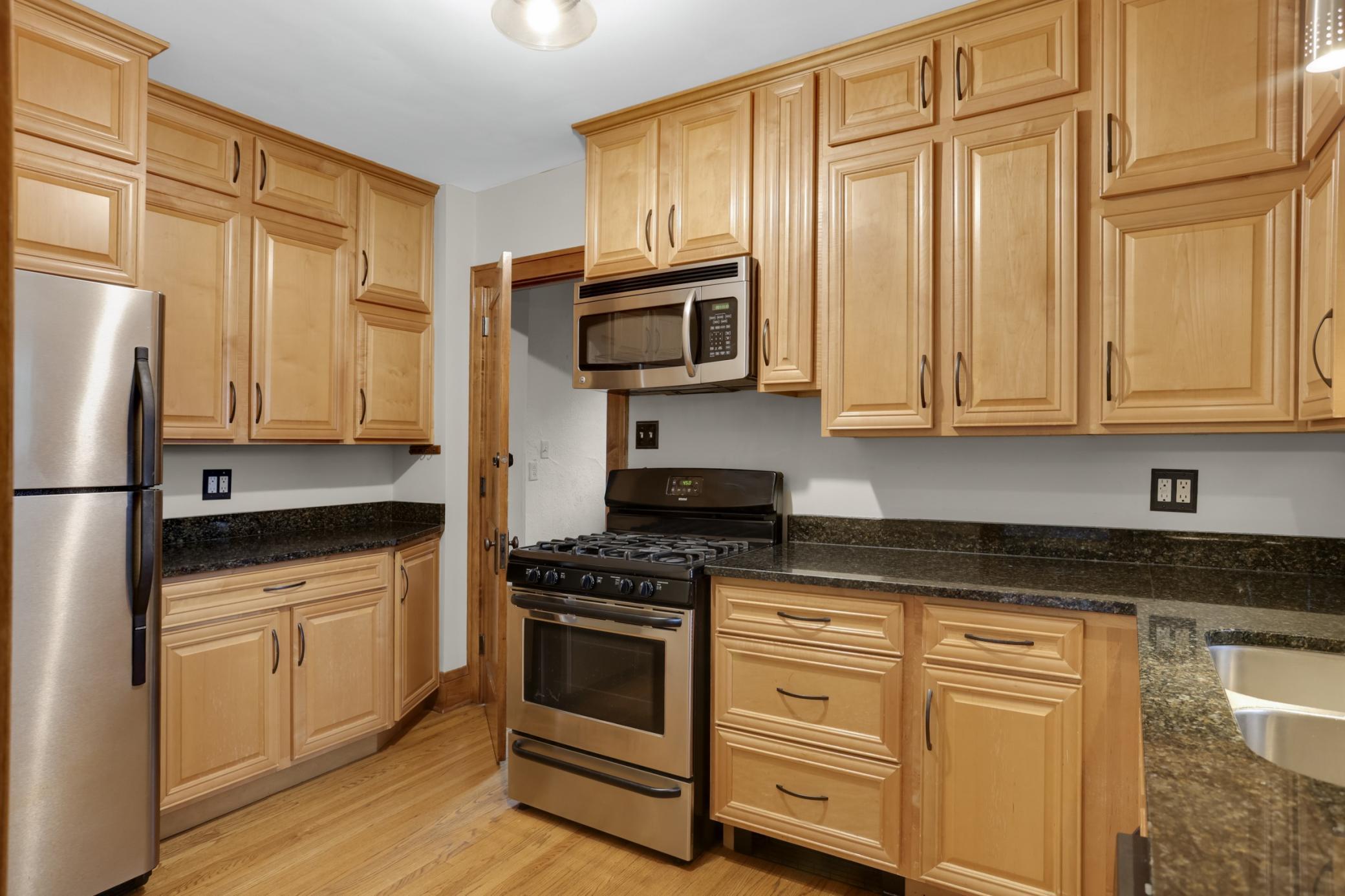View of Residential Income at 100 40th Street, Minneapolis MN 55409, Minneapolis (23 of 56) - Mike Wilen | Minnesota Team Real Estate