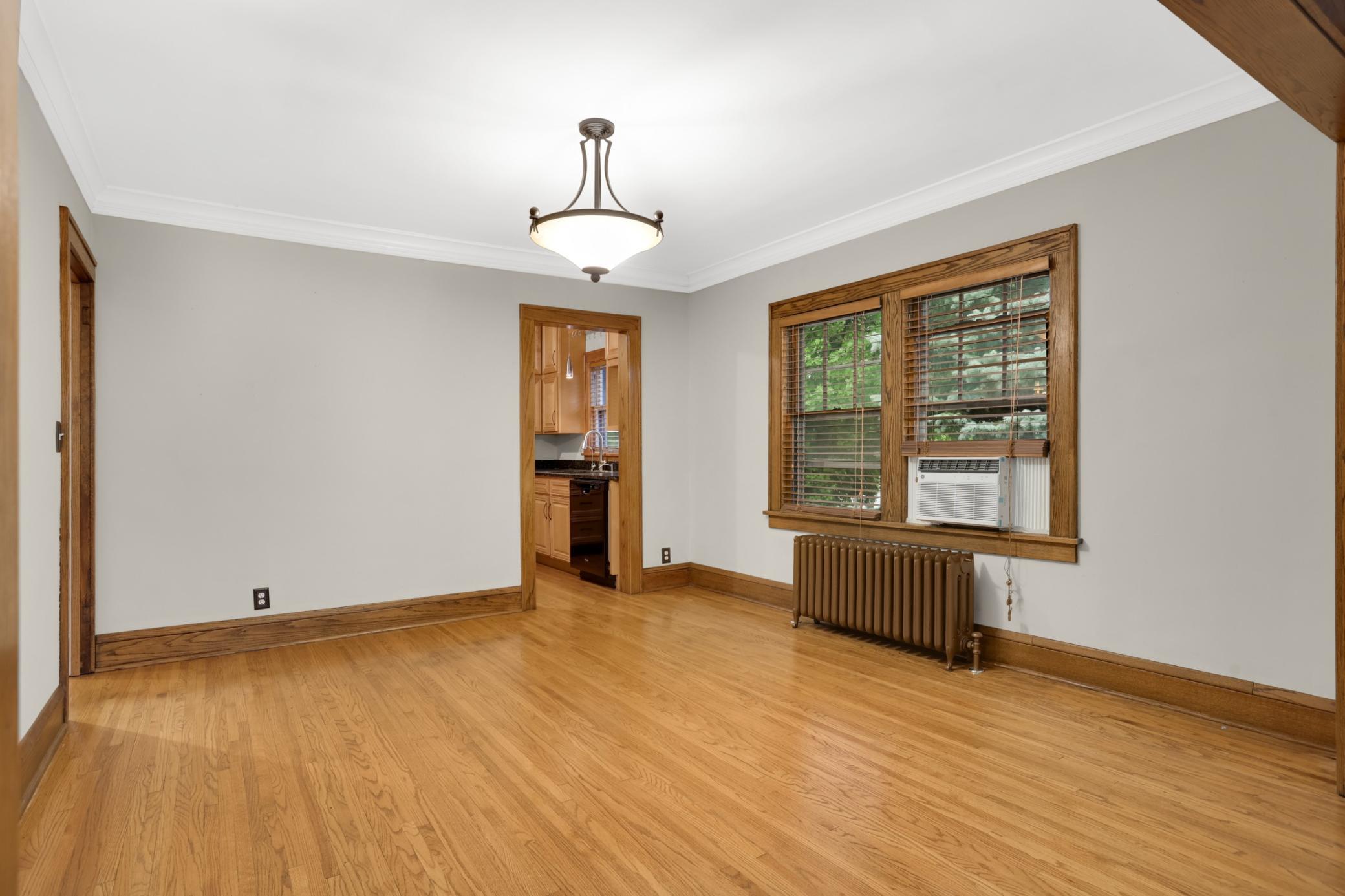 View of Residential Income at 100 40th Street, Minneapolis MN 55409, Minneapolis (22 of 56) - Mike Wilen | Minnesota Team Real Estate