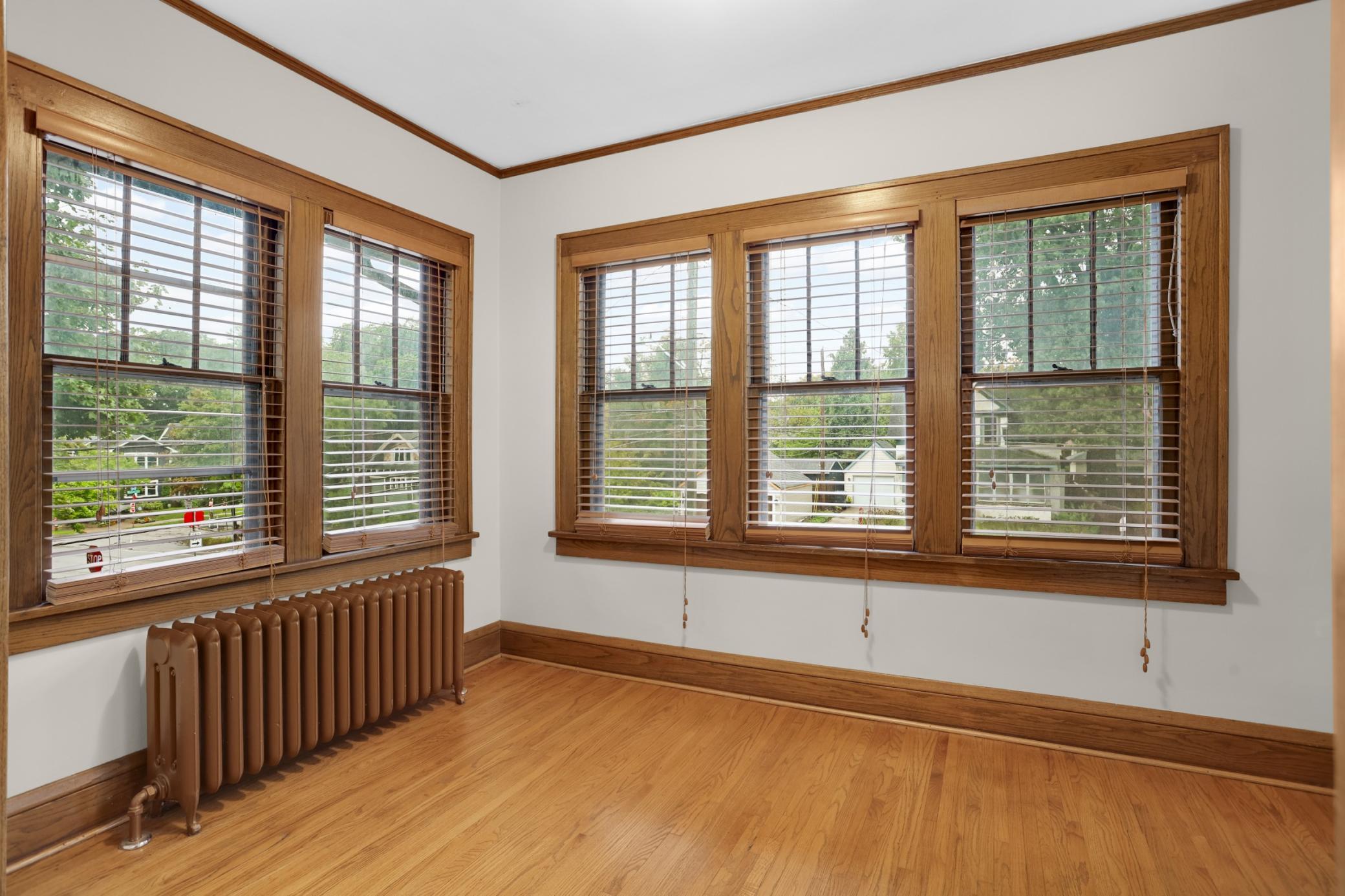 View of Residential Income at 100 40th Street, Minneapolis MN 55409, Minneapolis (19 of 56) - Mike Wilen | Minnesota Team Real Estate