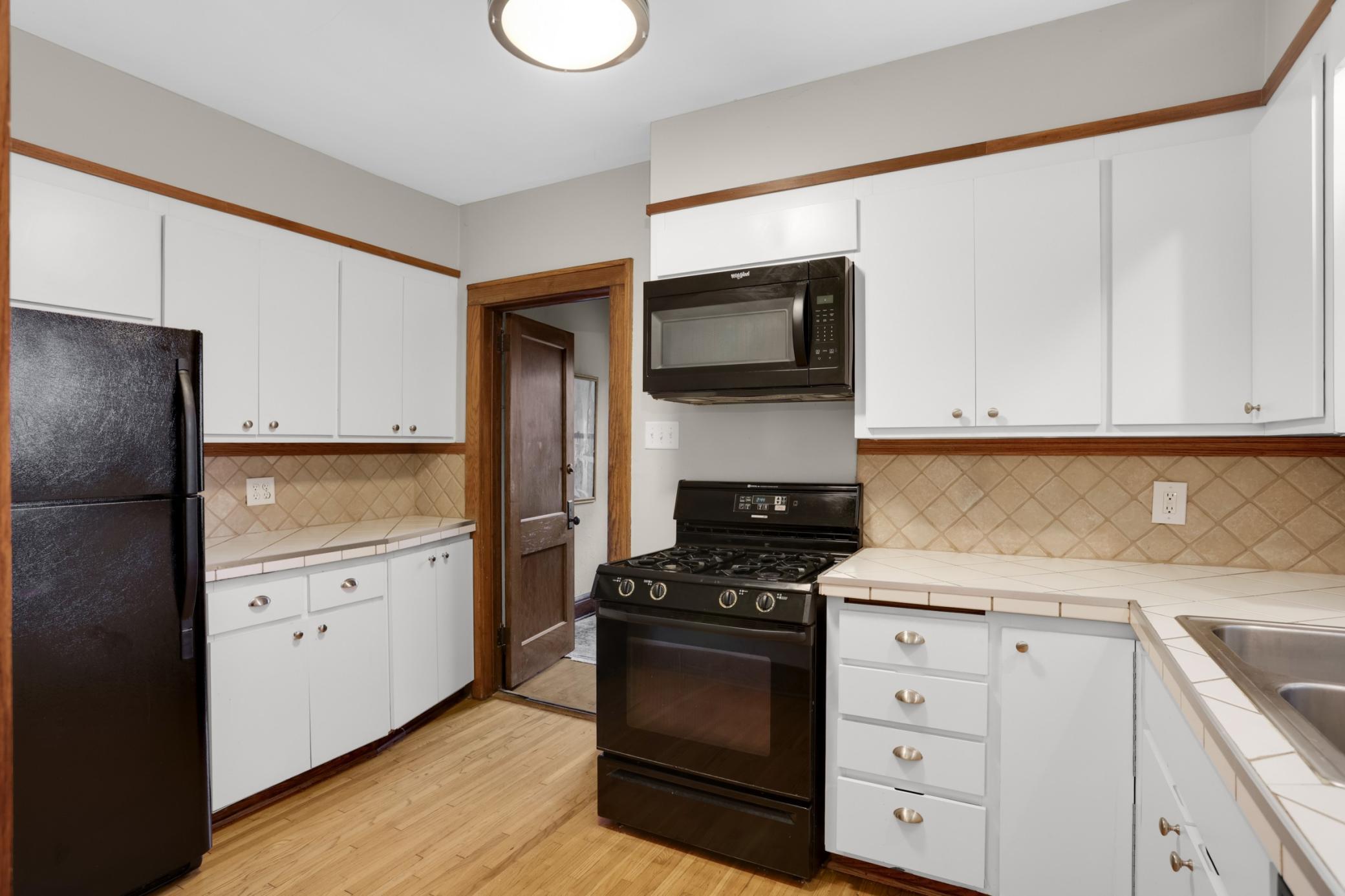 View of Residential Income at 100 40th Street, Minneapolis MN 55409, Minneapolis (9 of 56) - Mike Wilen | Minnesota Team Real Estate