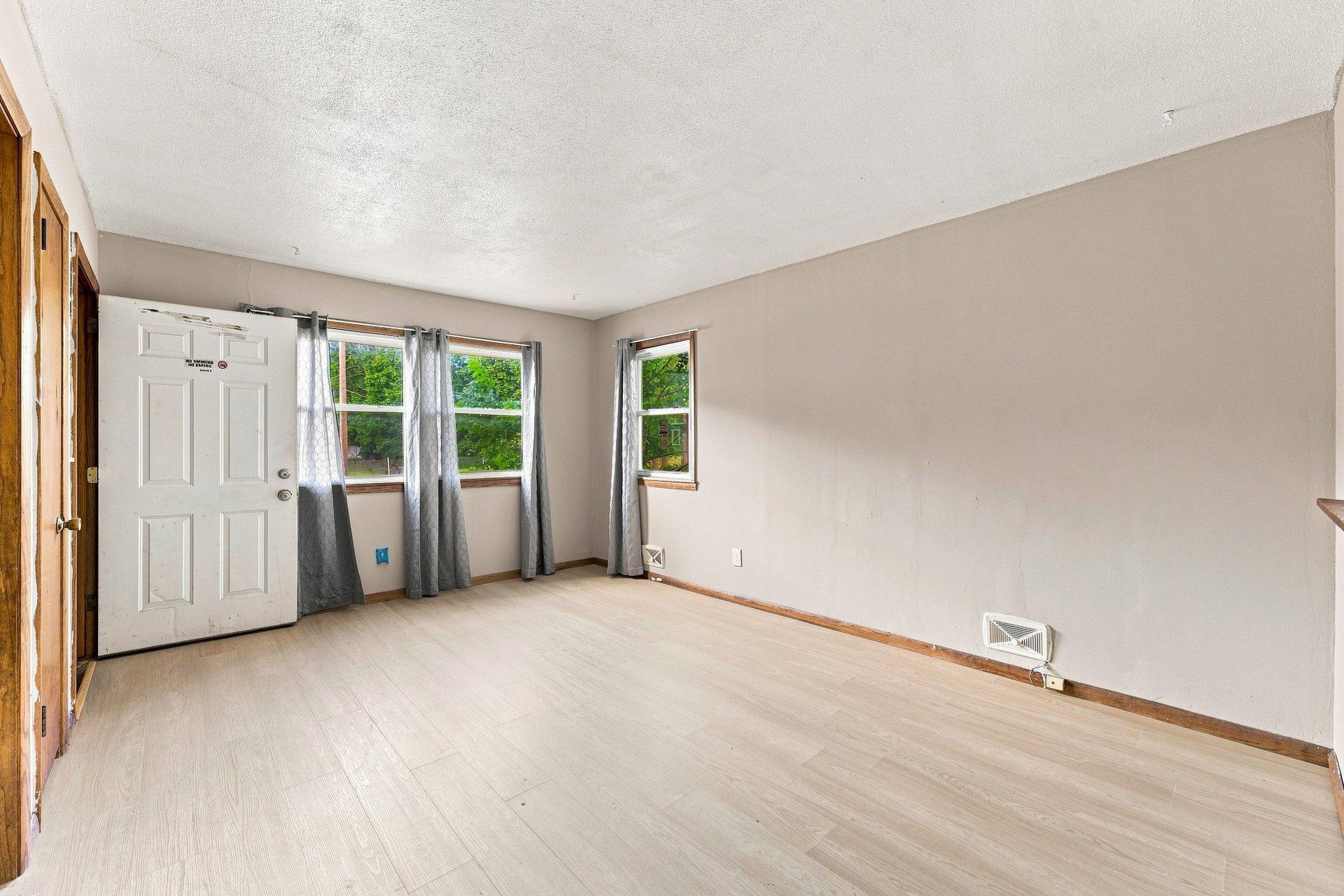 View of Residential Income at 3229 Penn Avenue, Minneapolis MN 55412, Minneapolis (42 of 43) - Mike Wilen | Minnesota Team Real Estate