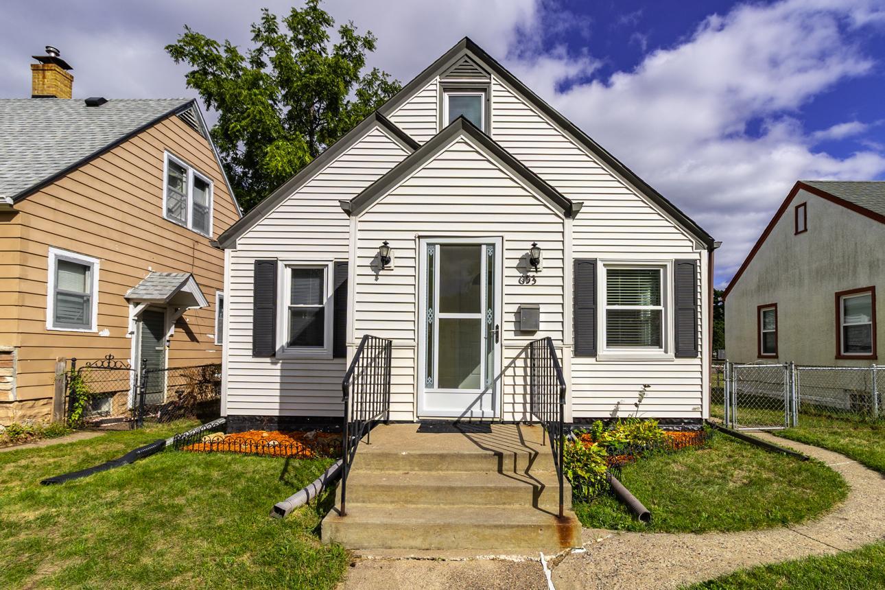 View of Single Family at 653 4th Avenue, South Saint Paul - Mike Wilen | Minnesota Team Real Estate