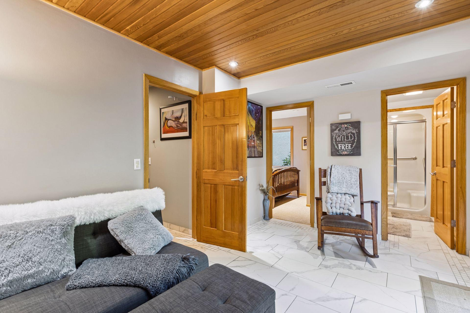 View of Residential at 440 Morgan Avenue, Minneapolis MN 55405, Minneapolis (46 of 79) - Mike Wilen | Minnesota Team Real Estate