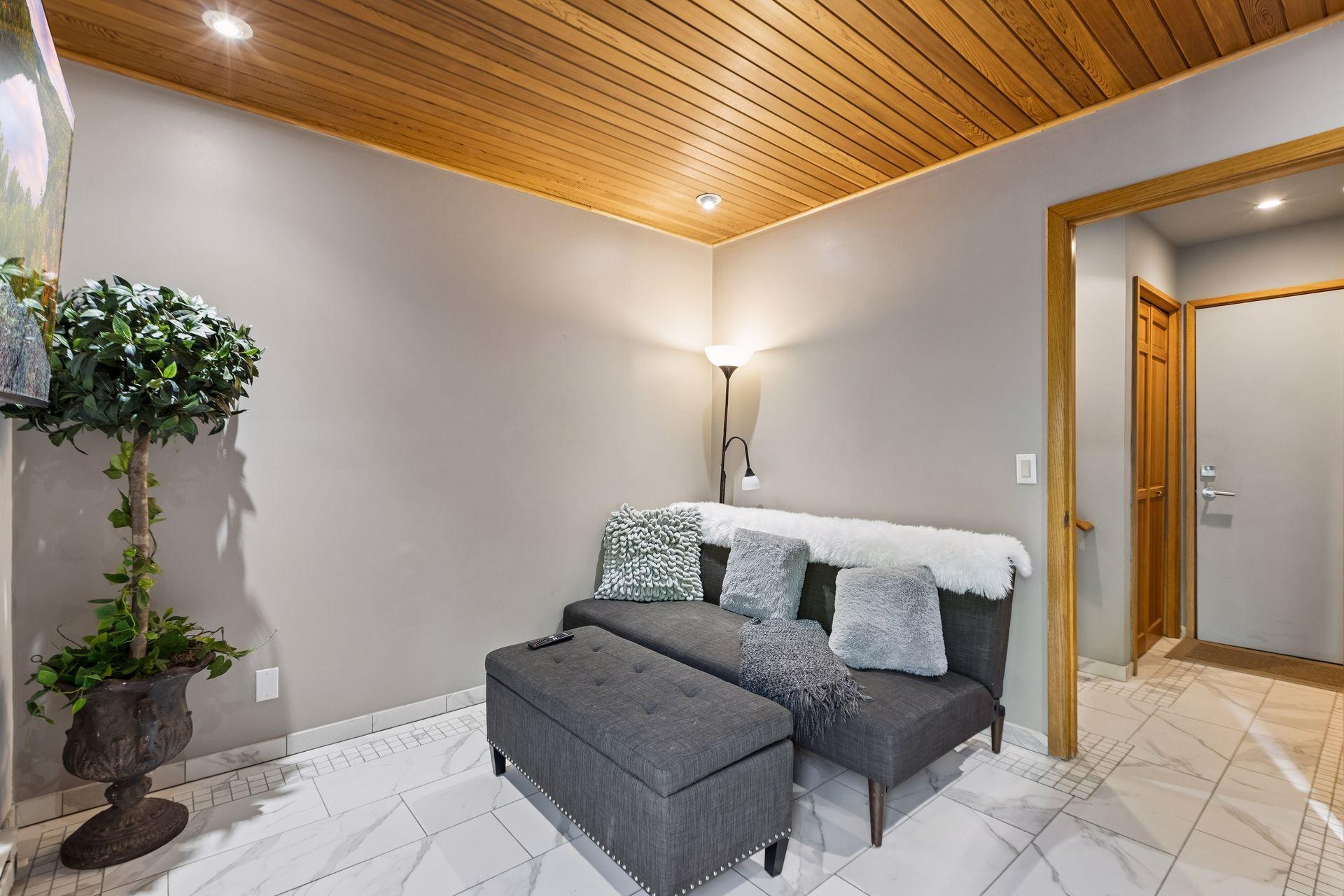 View of Residential at 440 Morgan Avenue, Minneapolis MN 55405, Minneapolis (45 of 79) - Mike Wilen | Minnesota Team Real Estate