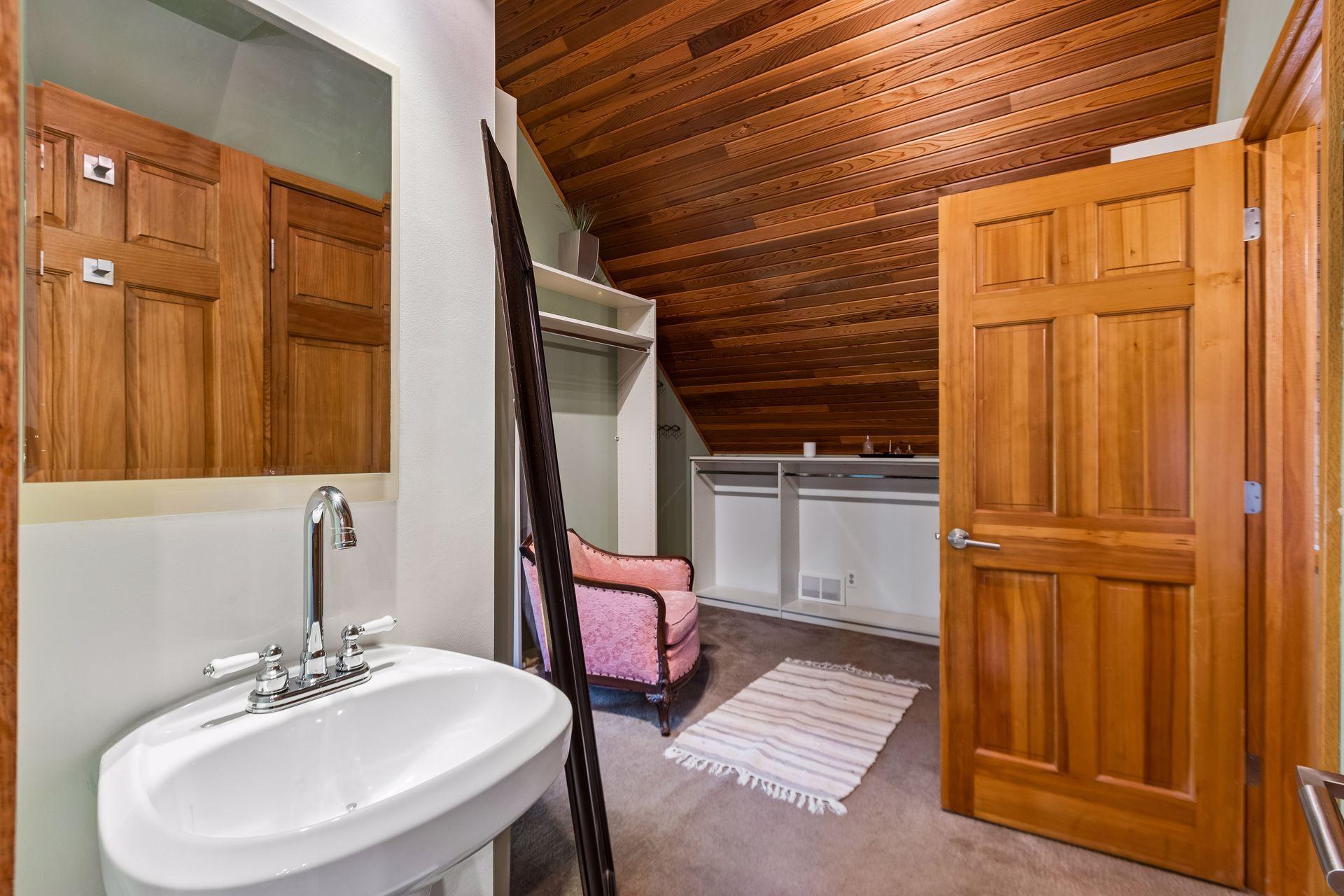View of Residential at 440 Morgan Avenue, Minneapolis MN 55405, Minneapolis (55 of 79) - Mike Wilen | Minnesota Team Real Estate