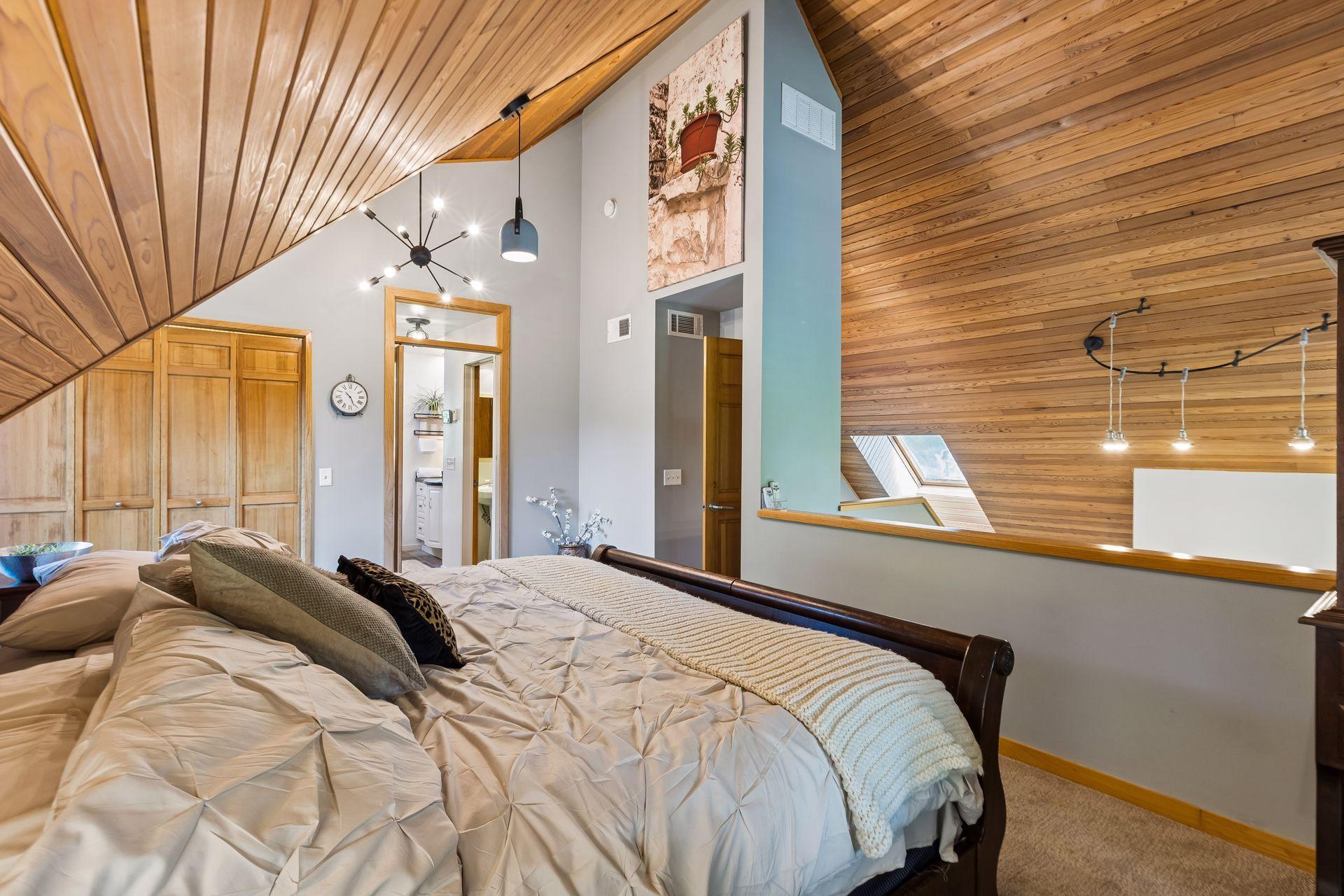 View of Residential at 440 Morgan Avenue, Minneapolis MN 55405, Minneapolis (40 of 79) - Mike Wilen | Minnesota Team Real Estate