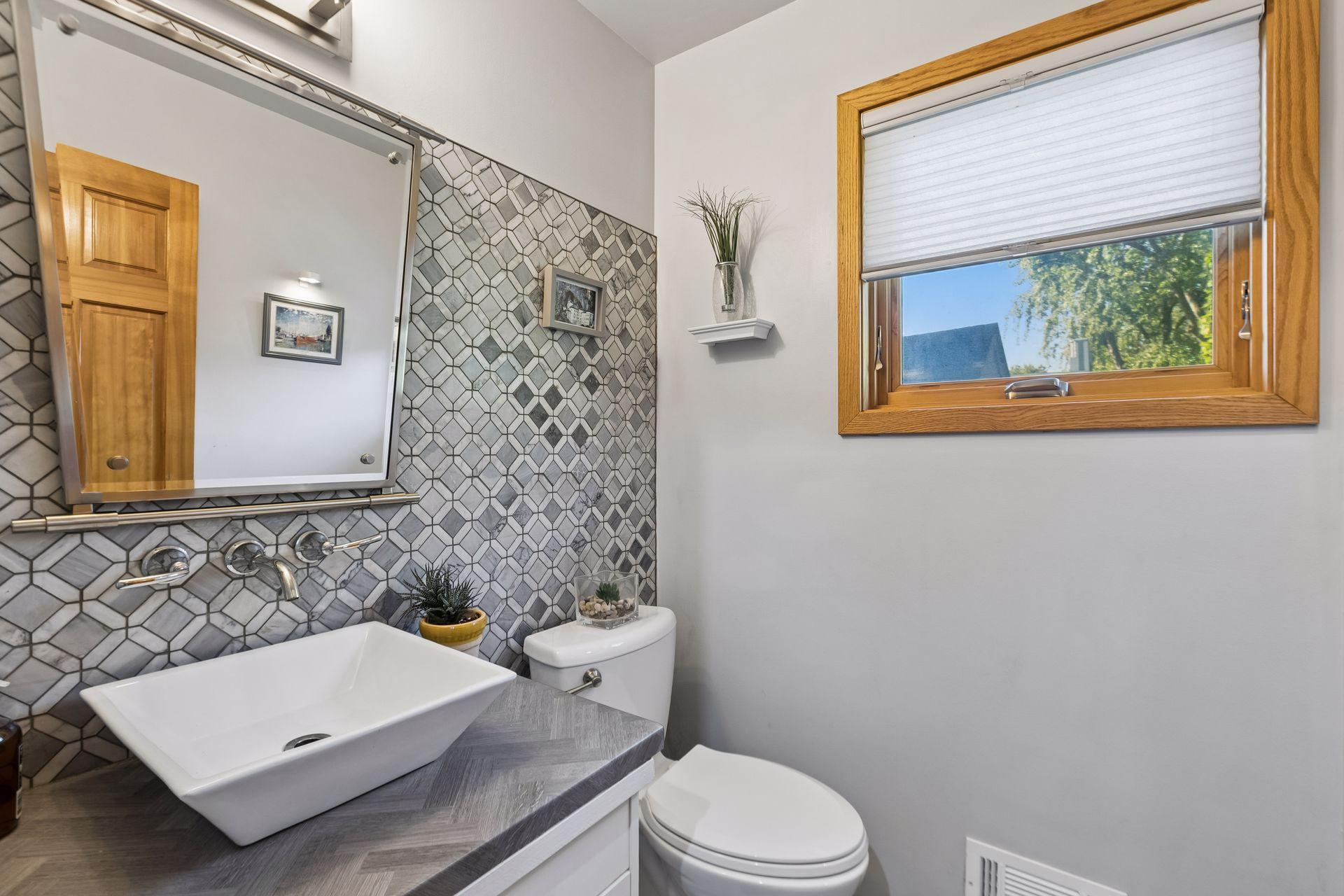 View of Residential at 440 Morgan Avenue, Minneapolis MN 55405, Minneapolis (32 of 79) - Mike Wilen | Minnesota Team Real Estate
